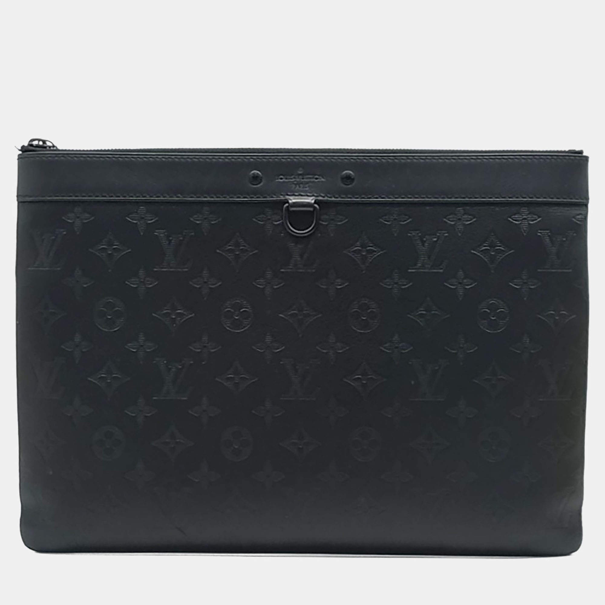 مملوكة مسبقًا Louis Vuitton Shadow Discovery Pochette Clutch M62903