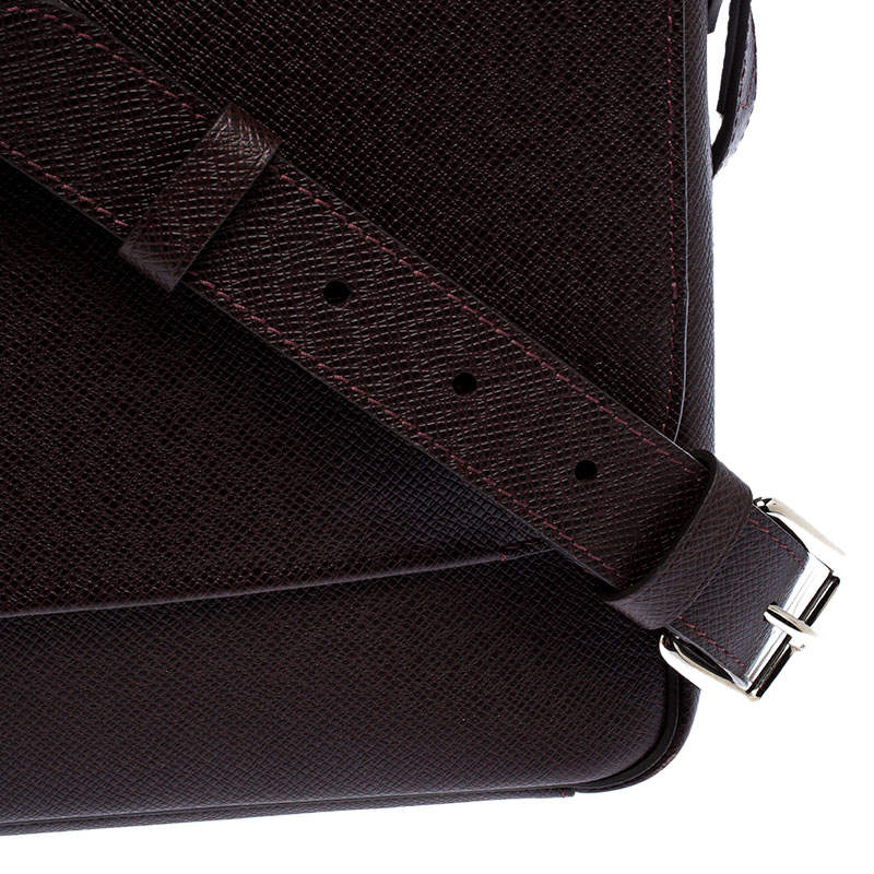 Louis Vuitton Taiga Roman PM - Black Messenger Bags, Bags - LOU712058