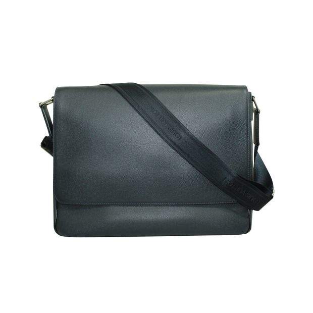 LOUIS VUITTON Taiga Roman MM Messenger Black 1284165