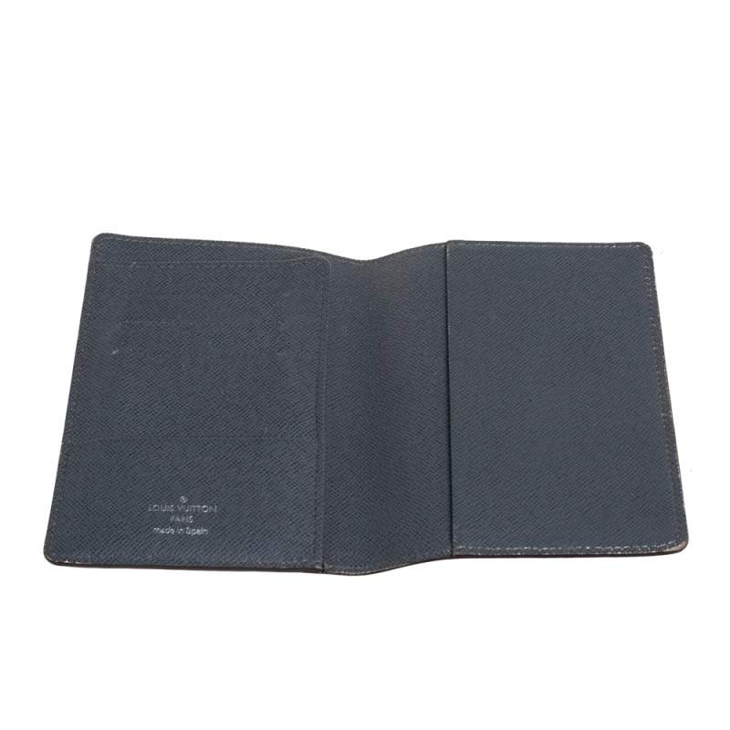 Louis Vuitton Black Taiga Leather Passport Holder at 1stDibs  louis  vuitton passport holder mens, louis vuitton black passport holder, lv  passport holder