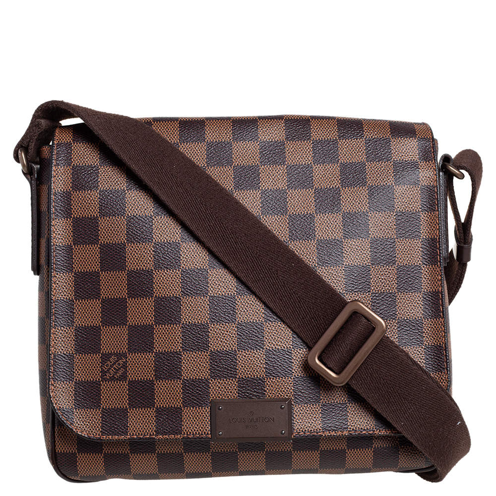 مملوكة مسبقًا Louis Vuitton Damier Ebene Canvas District PM Bag