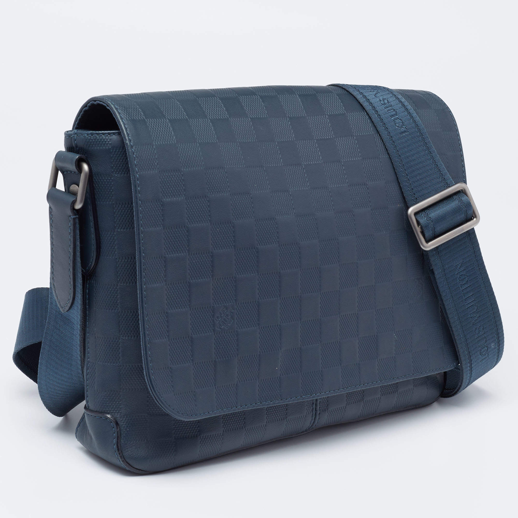 Louis Vuitton Cosmos Damier Infini Leather District PM Bag Louis Vuitton |  The Luxury Closet