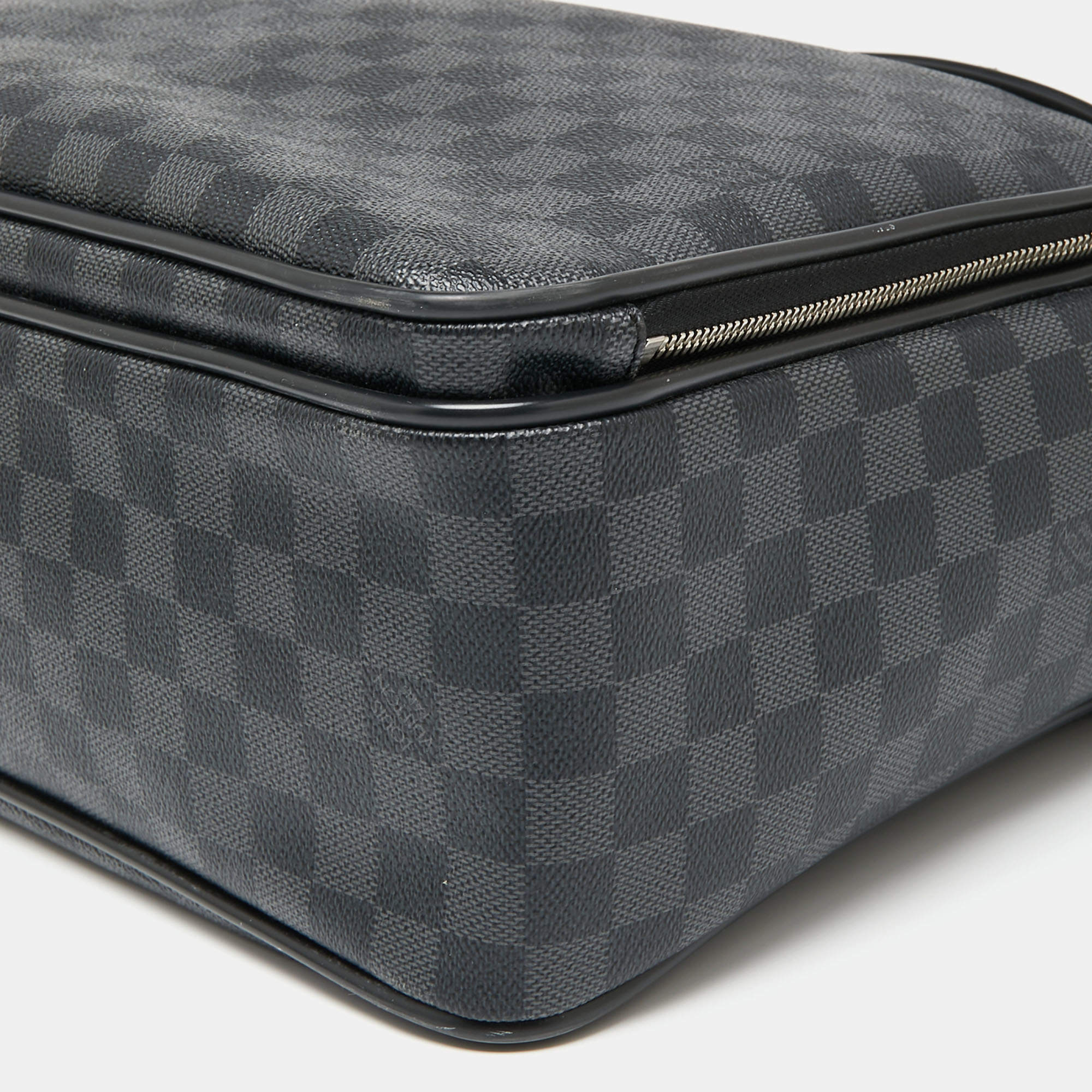 Louis Vuitton Damier Graphite Icare Laptop Bag - Black Laptop Covers & Cases,  Technology - LOU167259