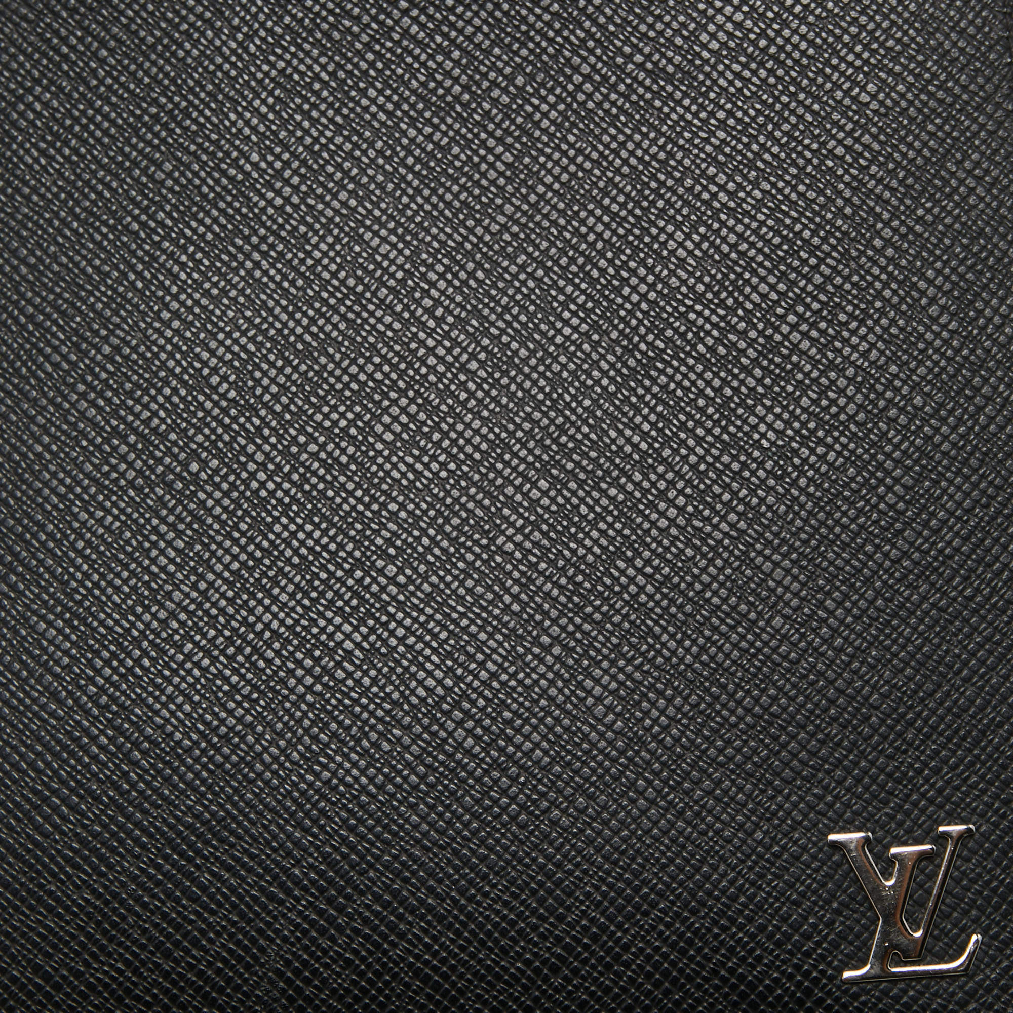 Shop Louis Vuitton TAIGA 2021-22FW Pochette Voyage (M30450) by SkyNS