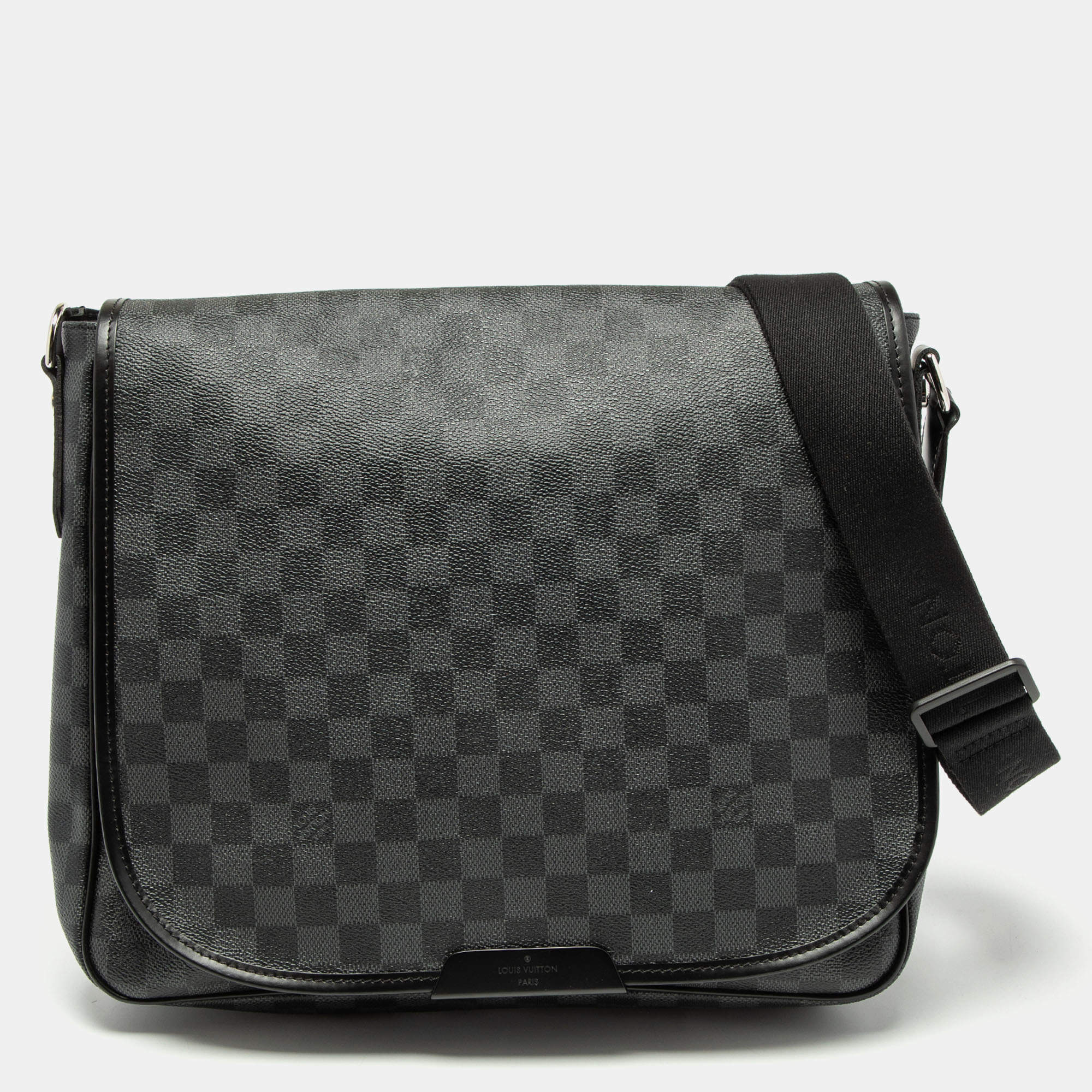 Pre Owned Louis Vuitton Damier Graphite Canvas District MM Bag