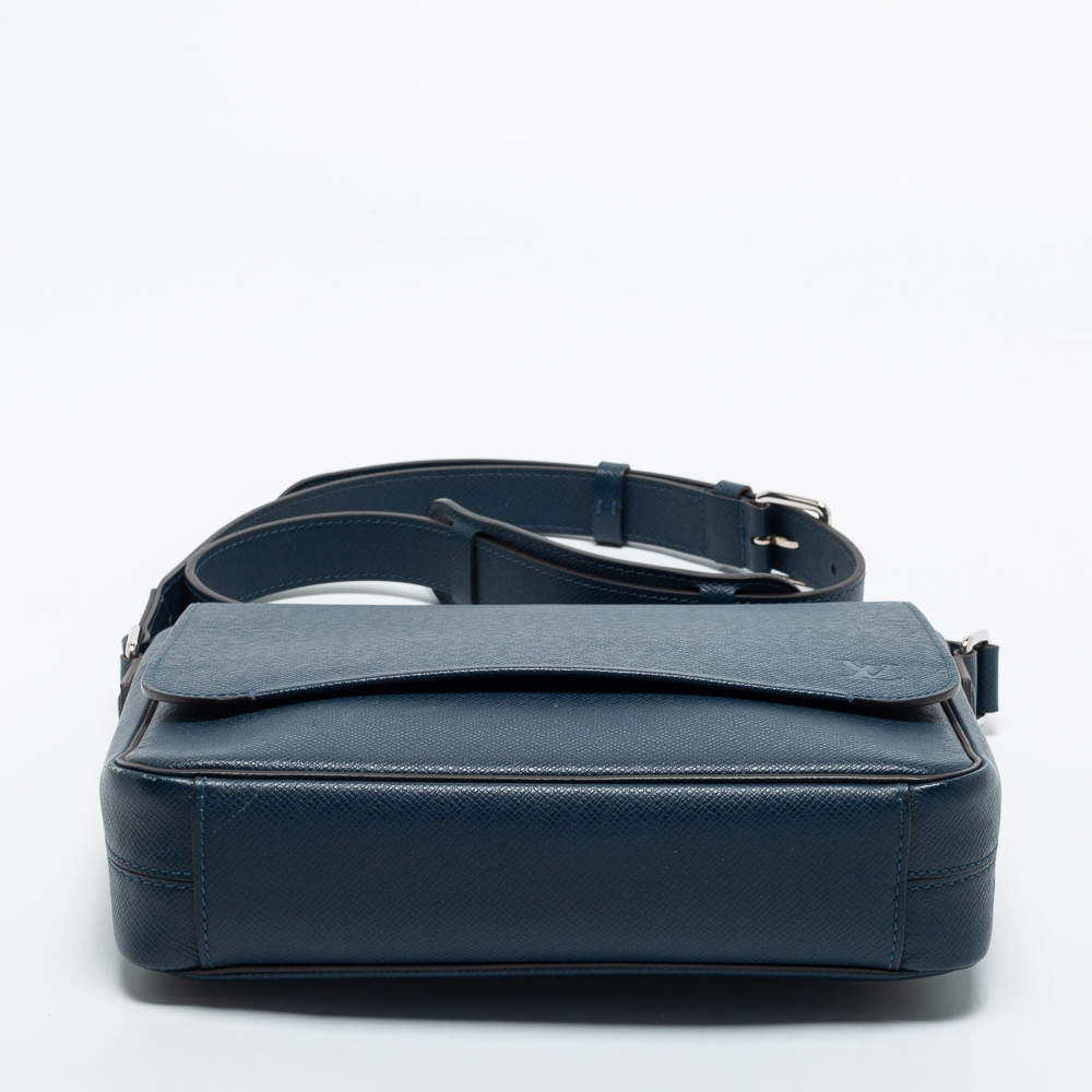 LOUIS VUITTON Shoulder Bag M30236 Watcher PM Messenger Taiga blue
