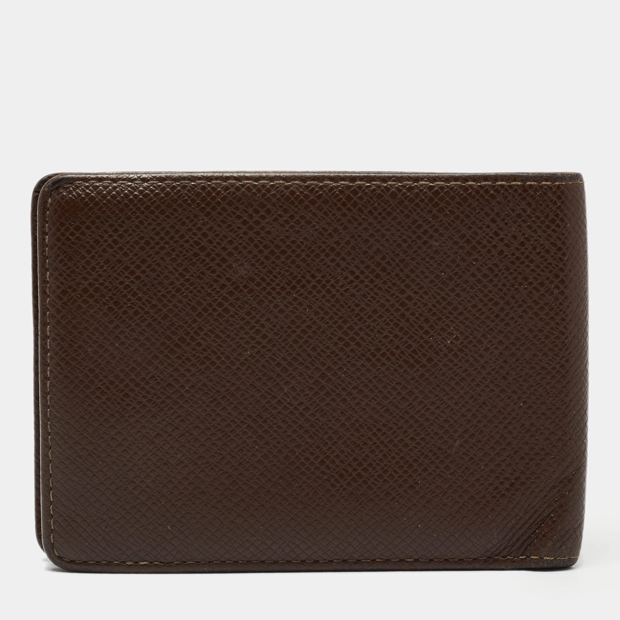 Louis Vuitton Brown Taiga Leather Bifold Compact Wallet Louis Vuitton | The  Luxury Closet