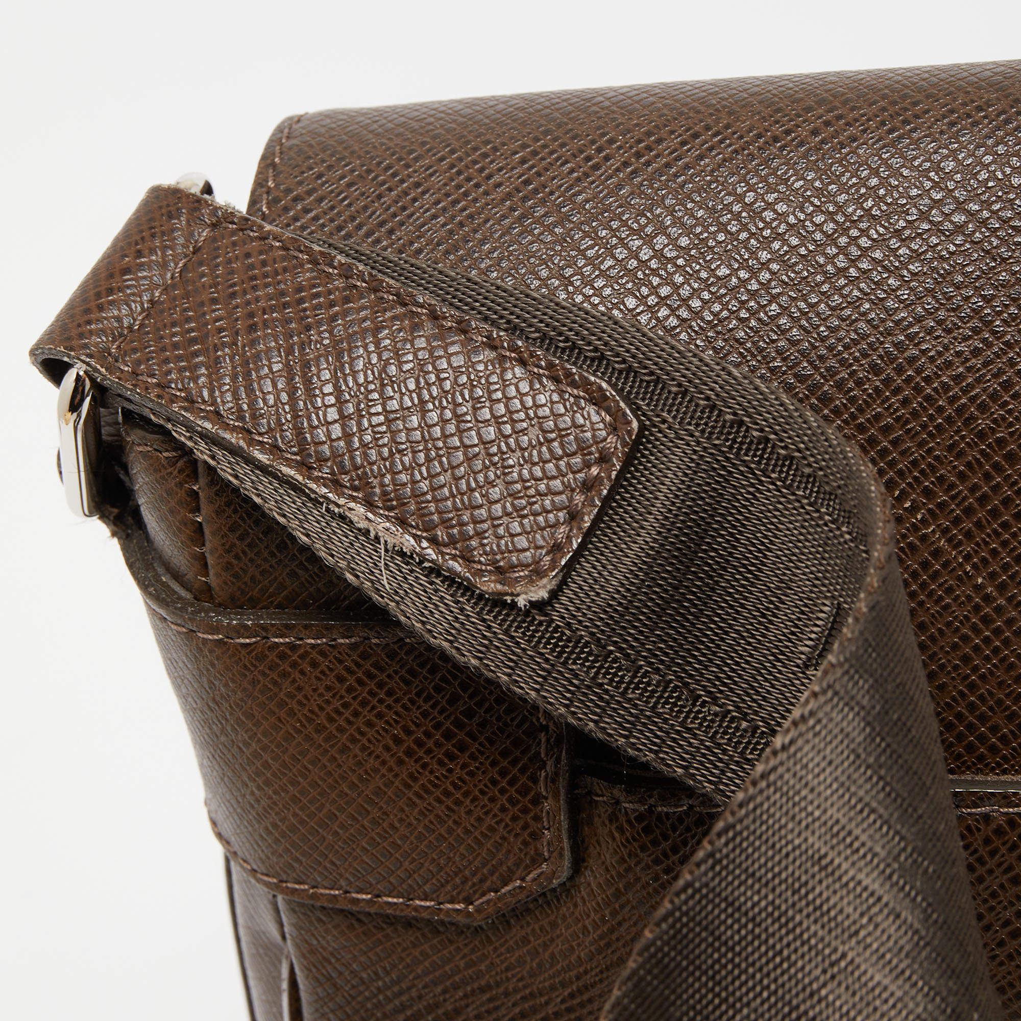 Louis Vuitton Taiga Roman PM Shoulder Bag Leather Ural Brown