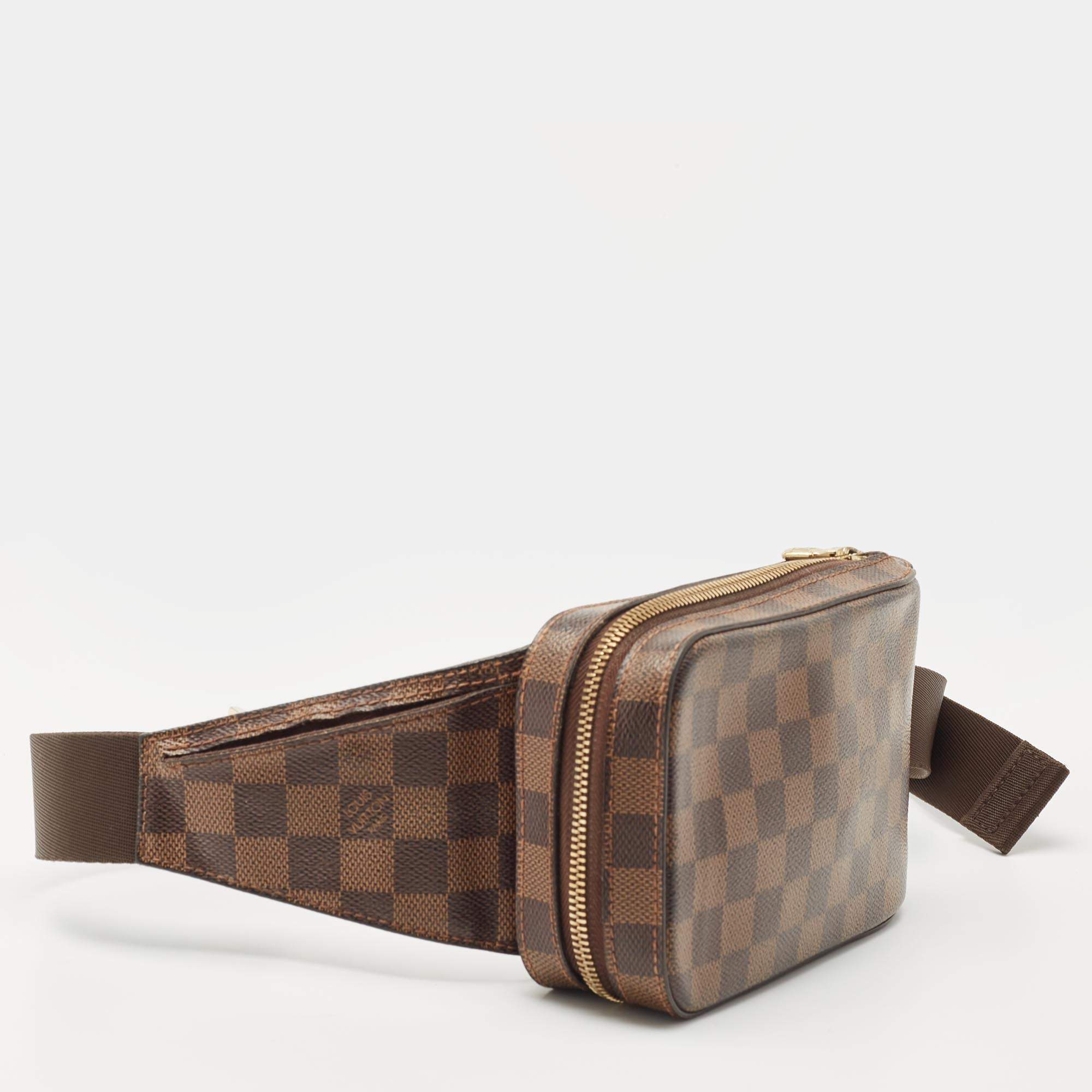 Cloth belt bag Louis Vuitton Brown in Cloth - 33307131
