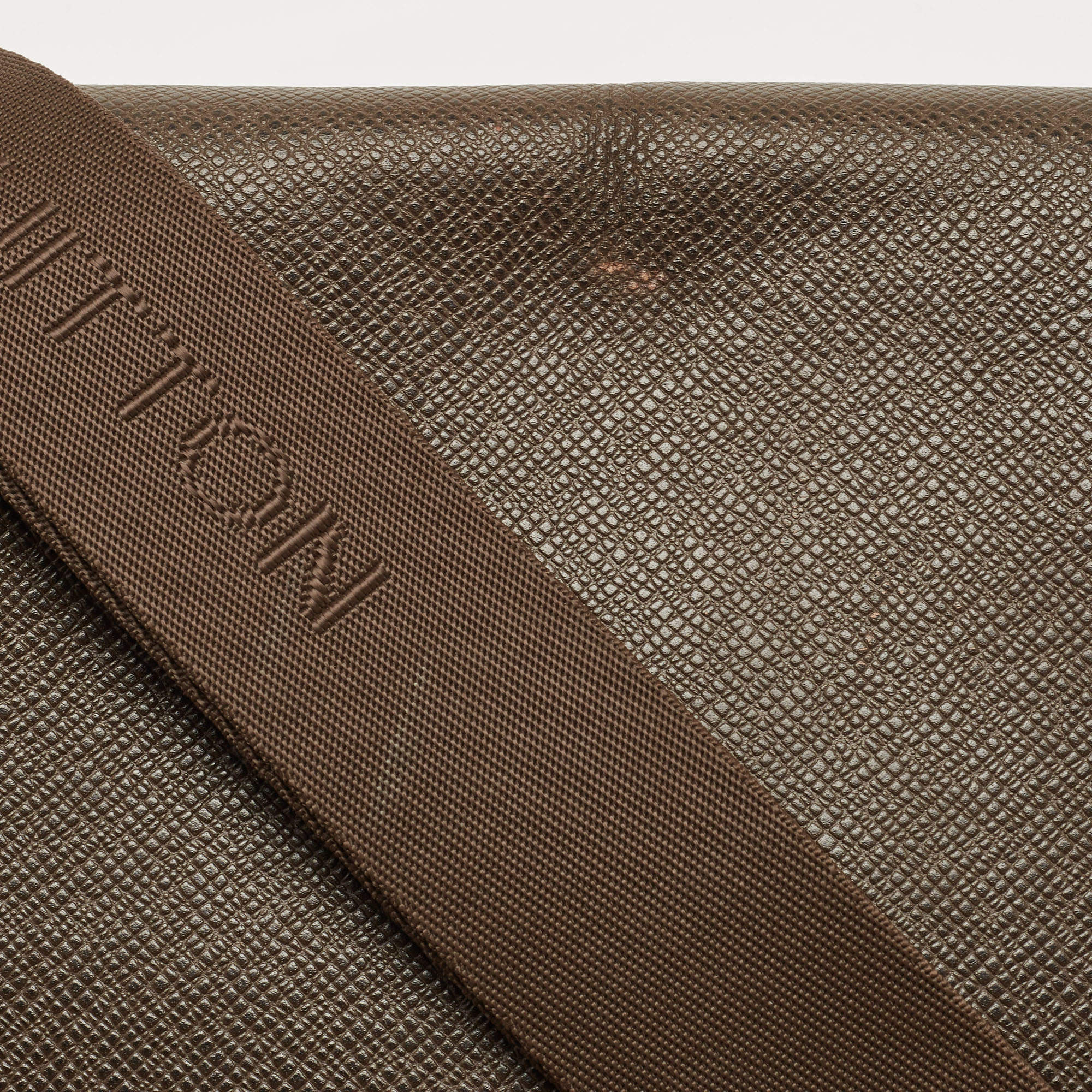 Louis Vuitton Black Taiga Leather Dersou Messenger Bag.  Luxury, Lot  #16053