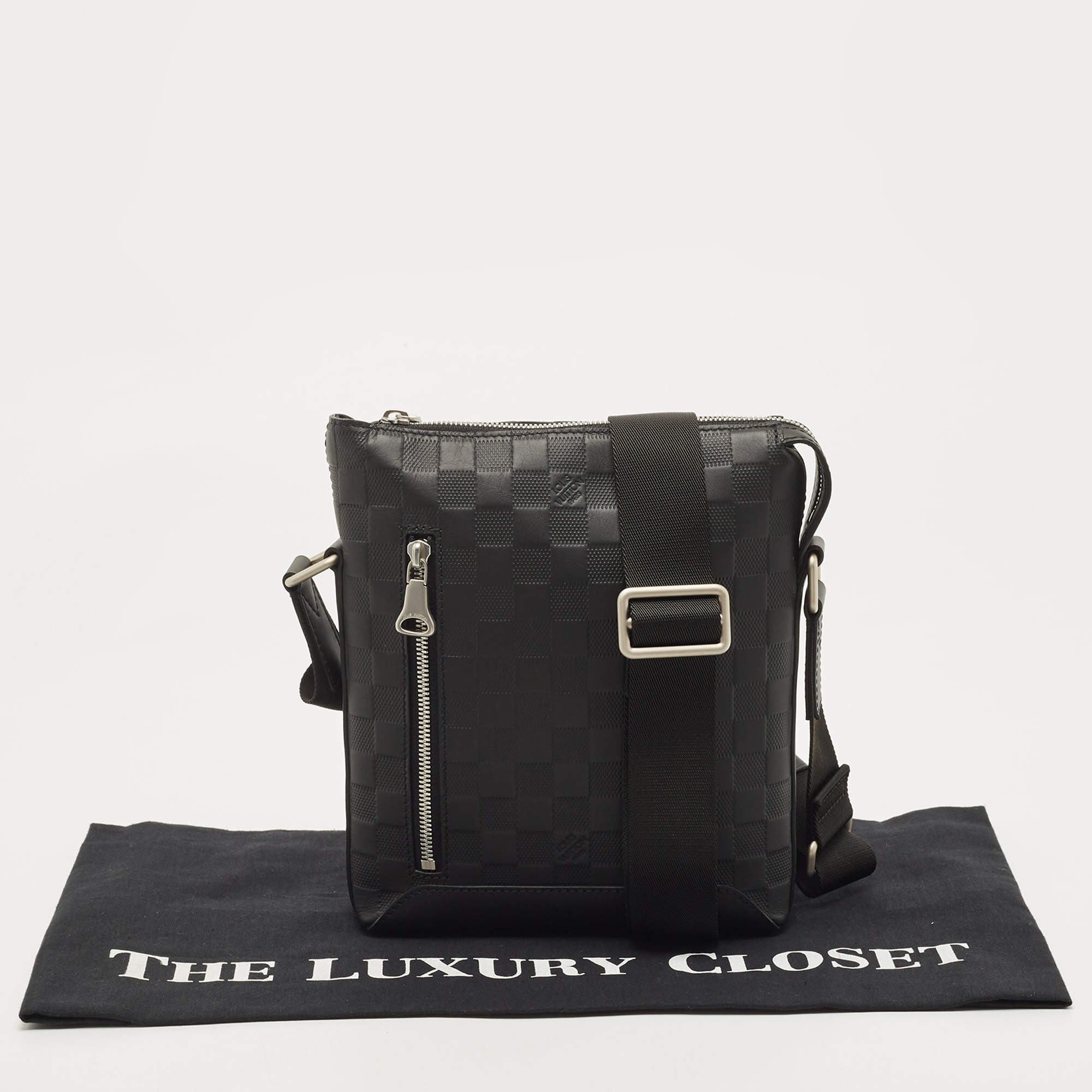 Black Louis Vuitton Damier Infini Discovery Messenger Crossbody Bag