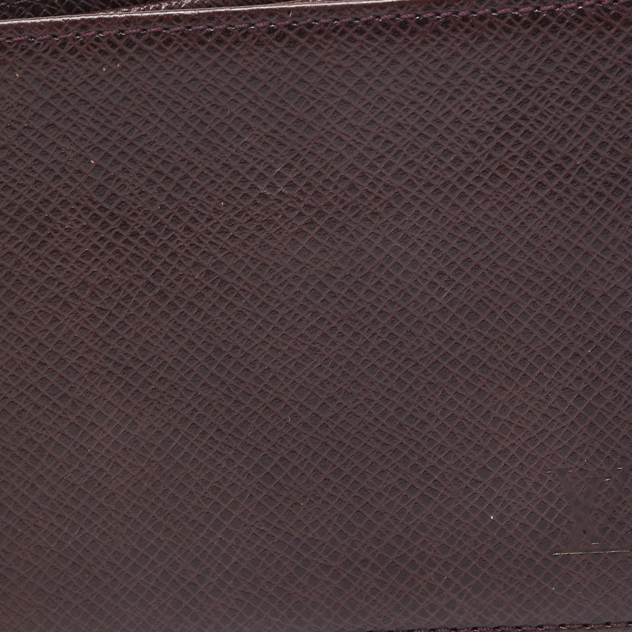 Louis Vuitton Burgundy Taiga Leather Bifold Wallet Louis Vuitton