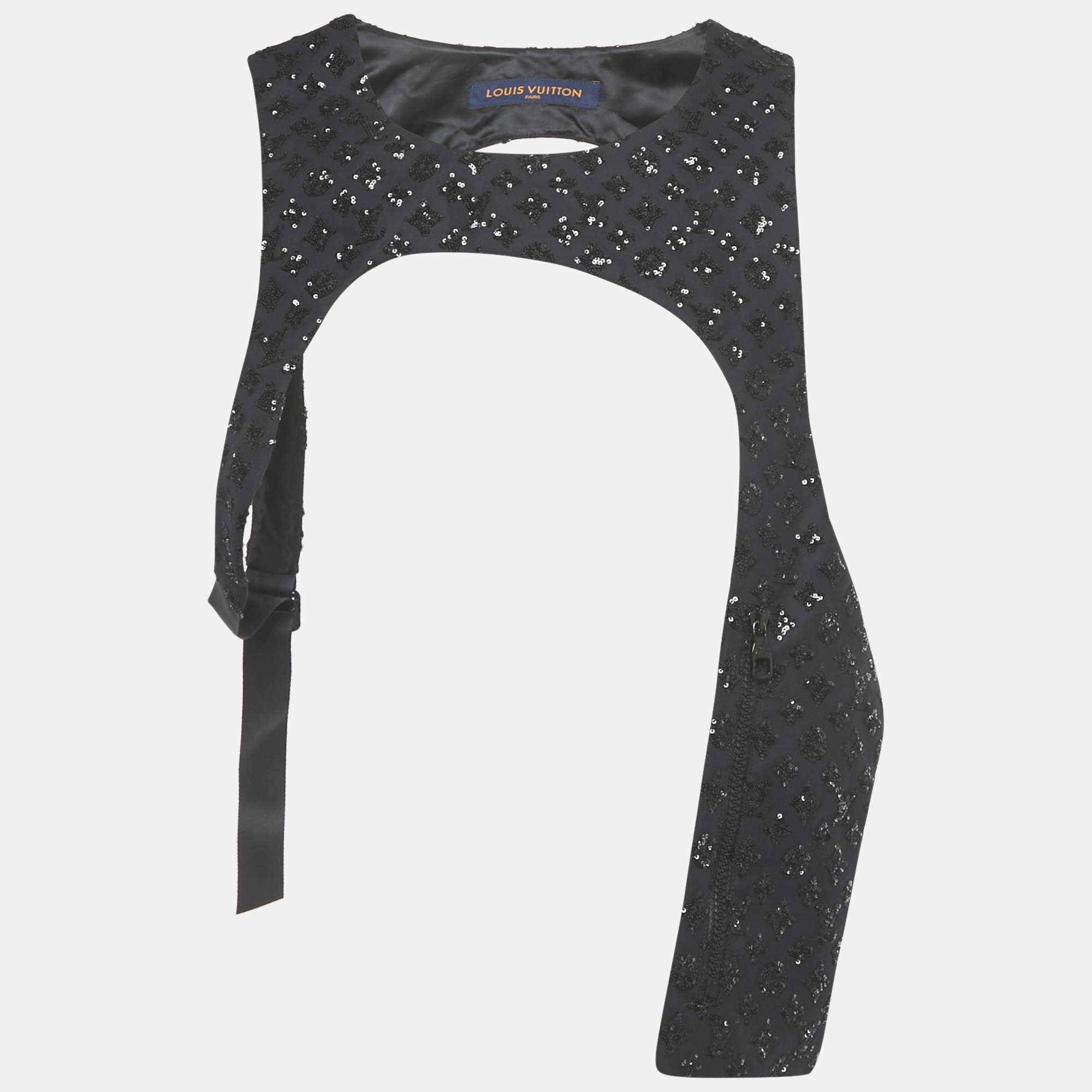 Pre Owned النسيج القطني المتوسط بتطريز شعار لويس فيتون الأسود ( مقاس متوسط )