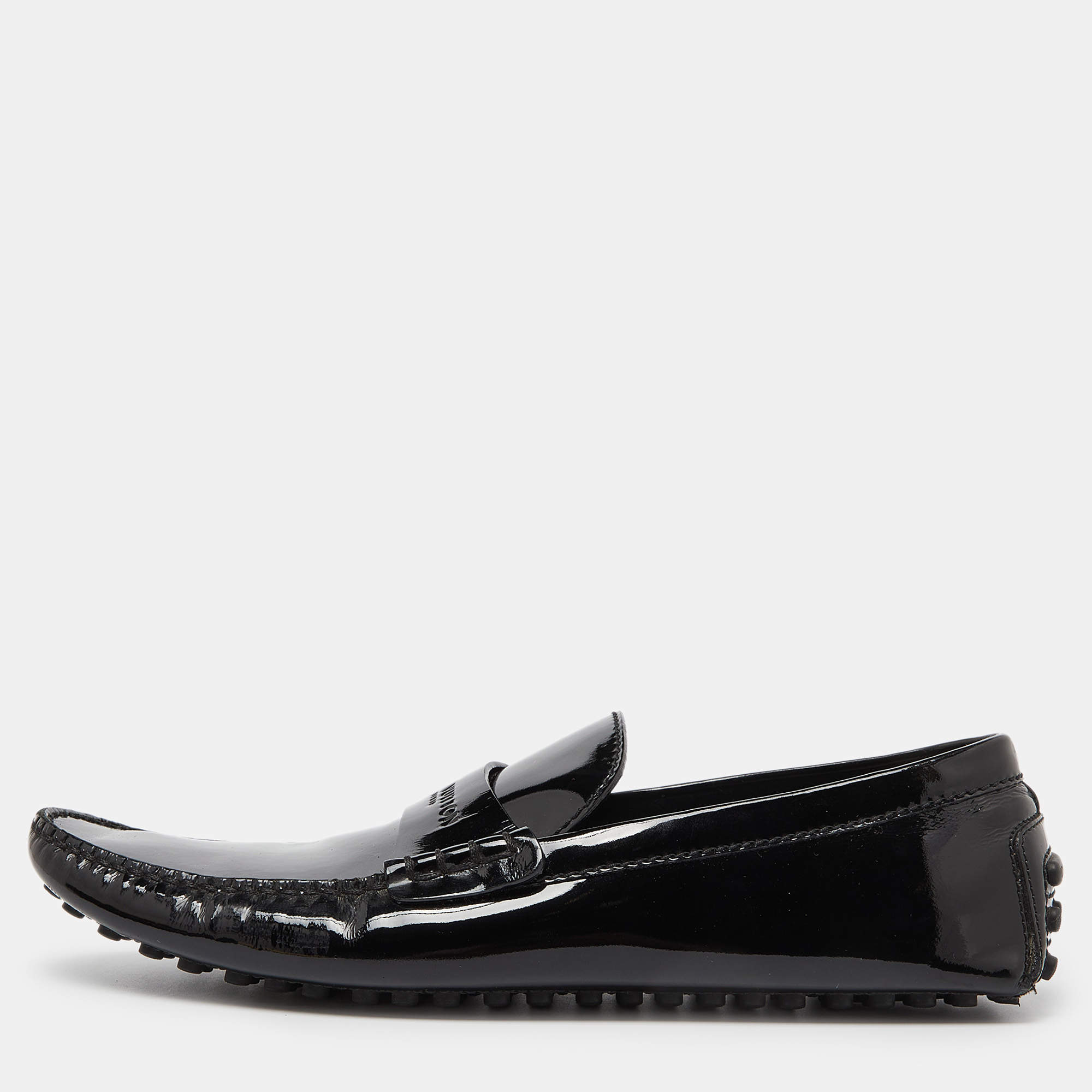 مملوكة مسبقًا Louis Vuitton Black Patent Leather Penny Loafers Size 44