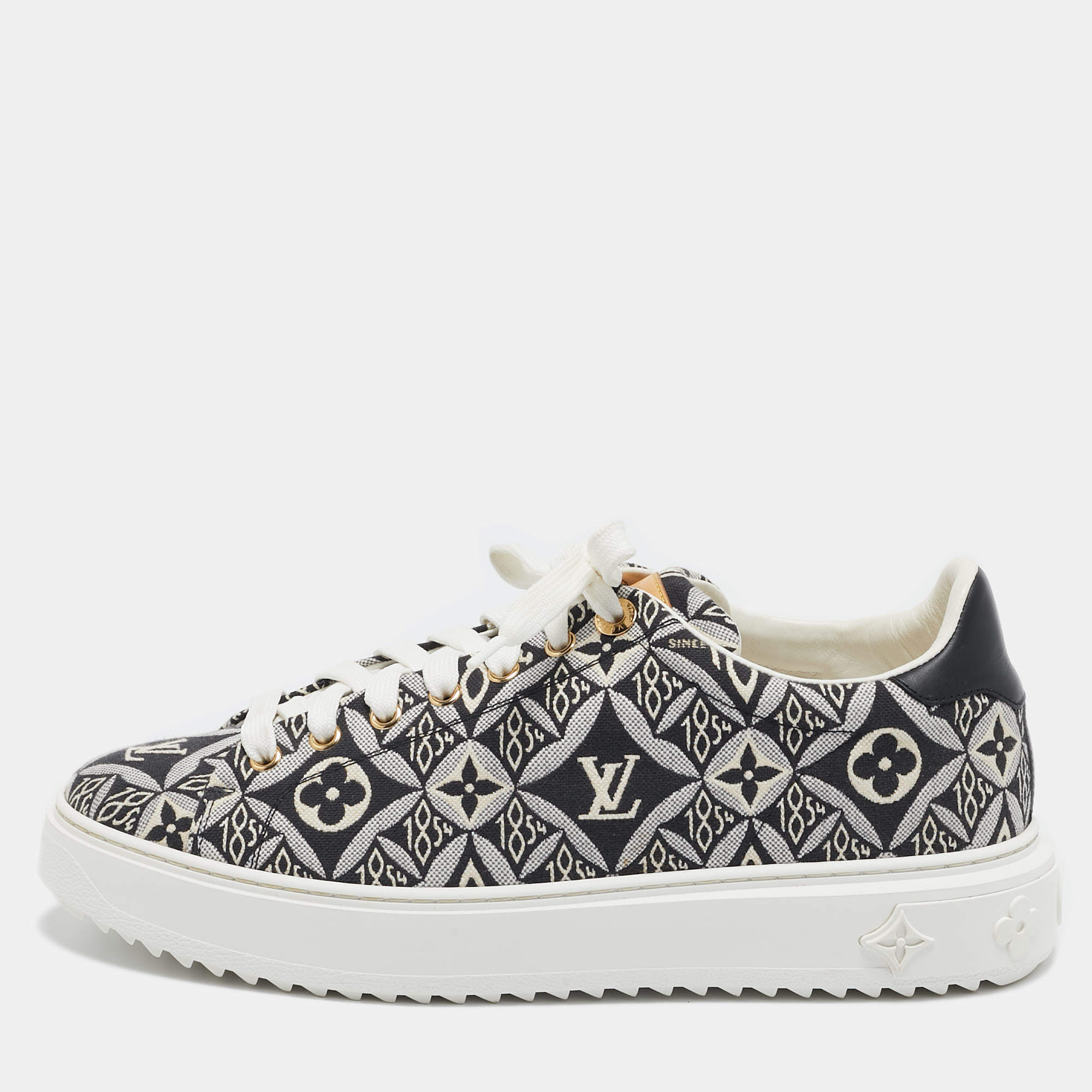مملوكة مس بقًا Louis Vuitton Monogram Canvas and Leather LV Trainers Sneakers Size 42 