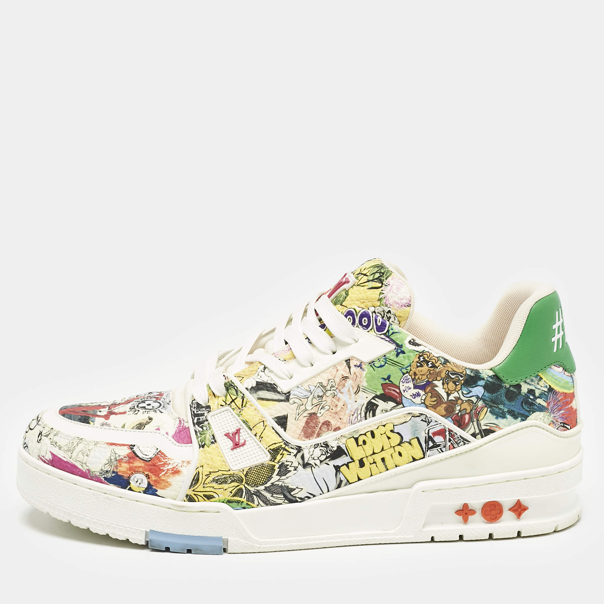 مملوكة مسبقًا حذاء رياضي لوي فيتون LV ترينر جلد بنقشة القصص المصورة متعددة الألوان مقاس 42.5