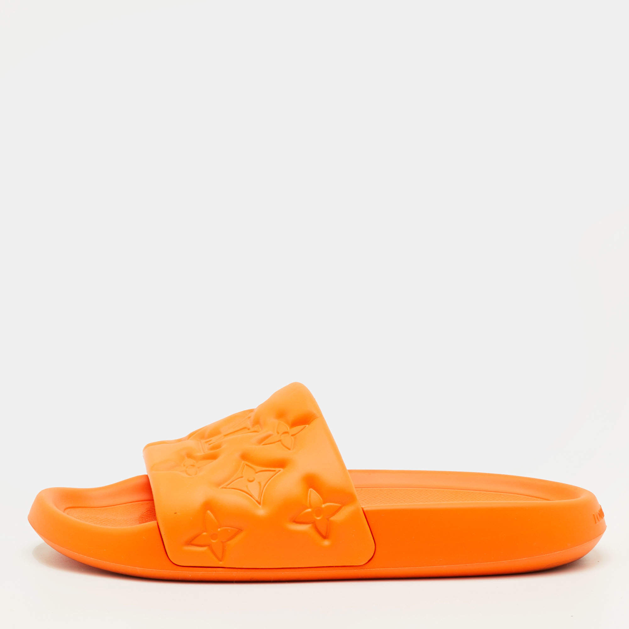 مملوكة مسبقًا Louis Vuitton Waterfront Size 41 Orange Monogram Rubber Pool Slide Sandals