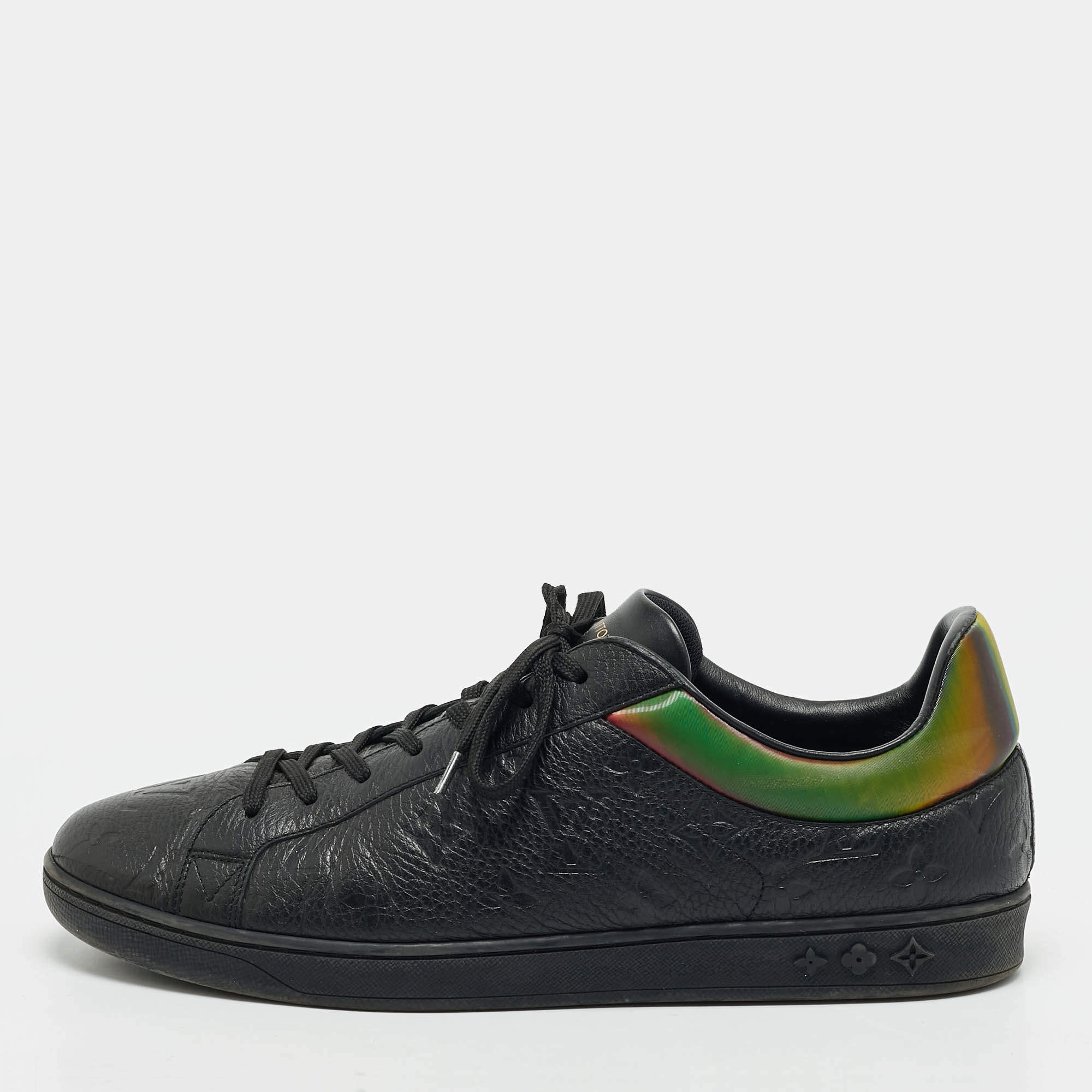 مملوكة مسبقًا Louis Vuitton Luxembourg Size 44 Black Monogram Leather and Iridescent Low Top Sneakers