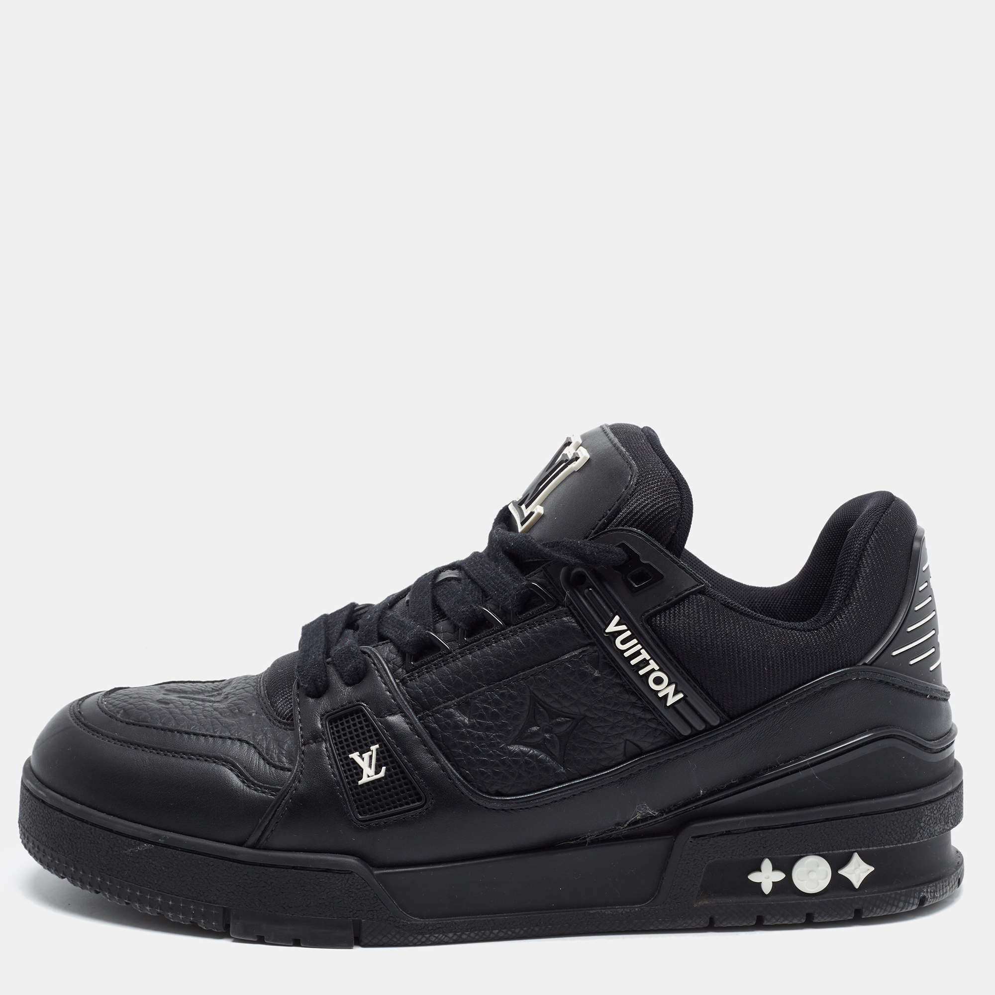 مملوكة مسبقًا Louis Vuitton LV Trainer Size 41.5 Black Monogram Fabric and Leather Lace Up Sneakers