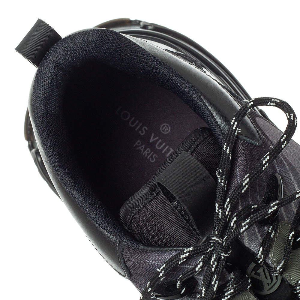 Louis Vuitton 2020 Runaway Pulse Monogram Sneakers - Black Sneakers, Shoes  - LOU322290