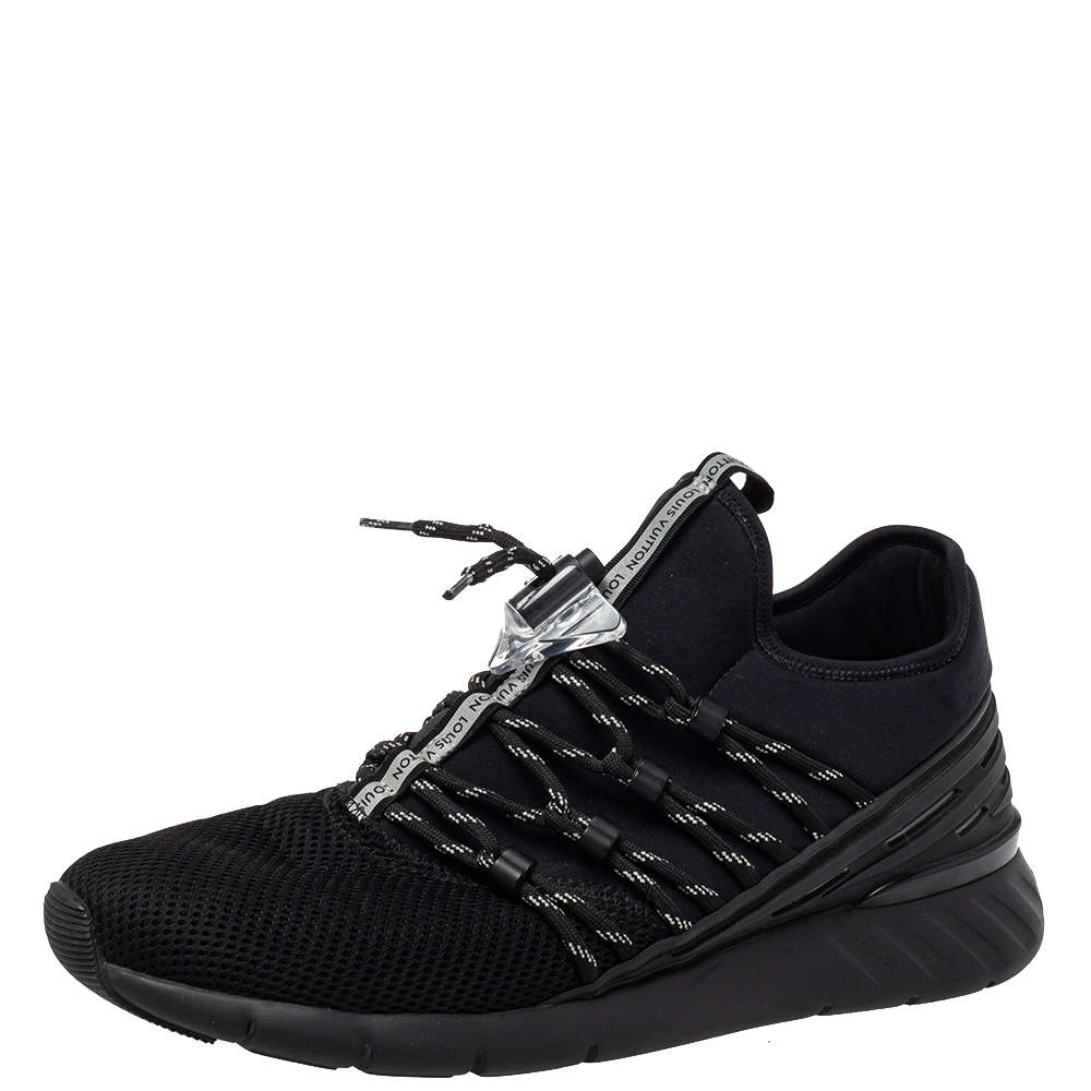 مملوكة مسبقًا Louis Vuitton Black Fabric And Mesh Fastlane Sneakers Size 42