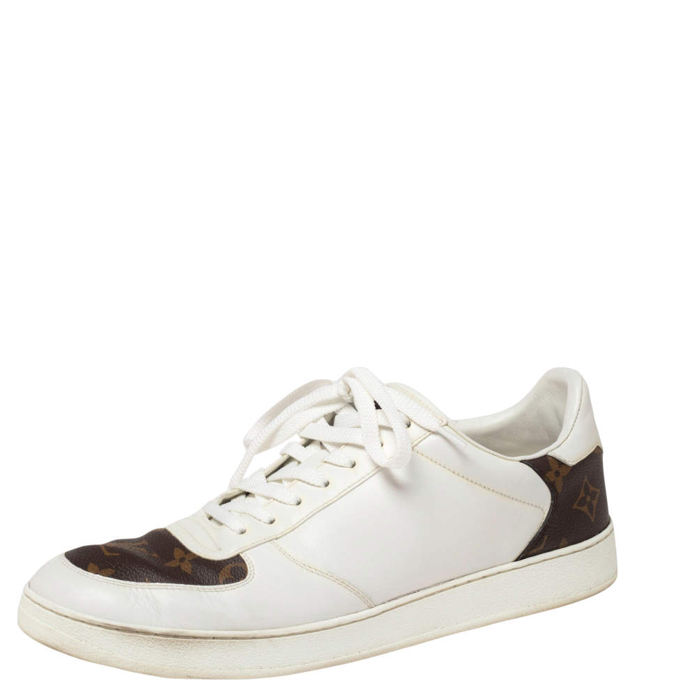 Pre Owned حذاء رياضي لوي فيتون ريفولي جلد أبيض وكانفاس مونوغرامي مقاس 42
