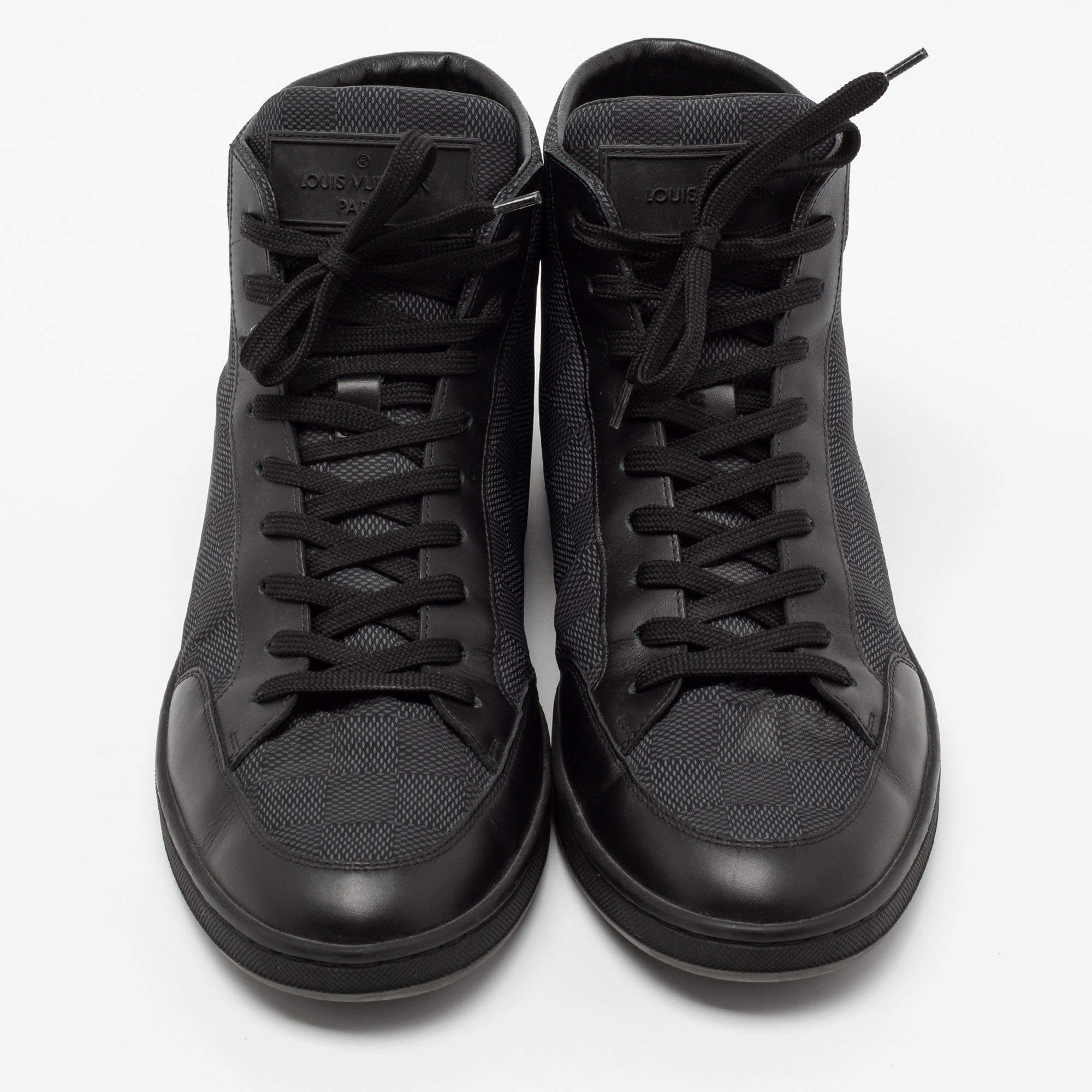 Sneakers Louis Vuitton Louis Vuitton Hi-Top Sneakers in Black Leather Size 41 EU