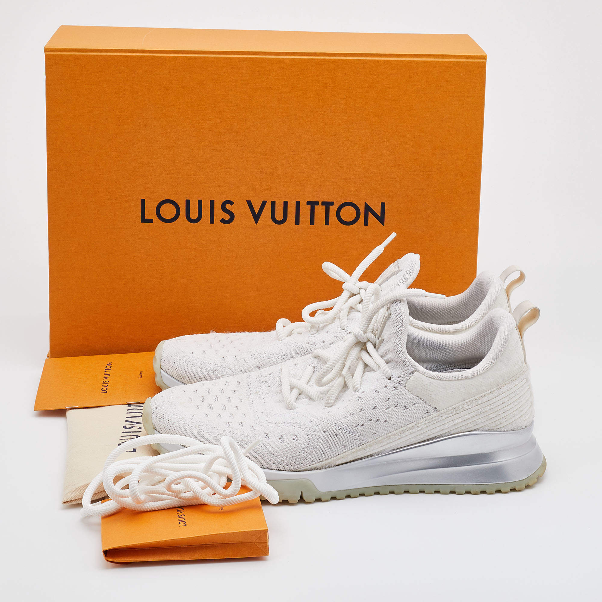 LOUIS VUITTON Technical Knit Mens V.N.R Sneakers 9 White Silver 625106