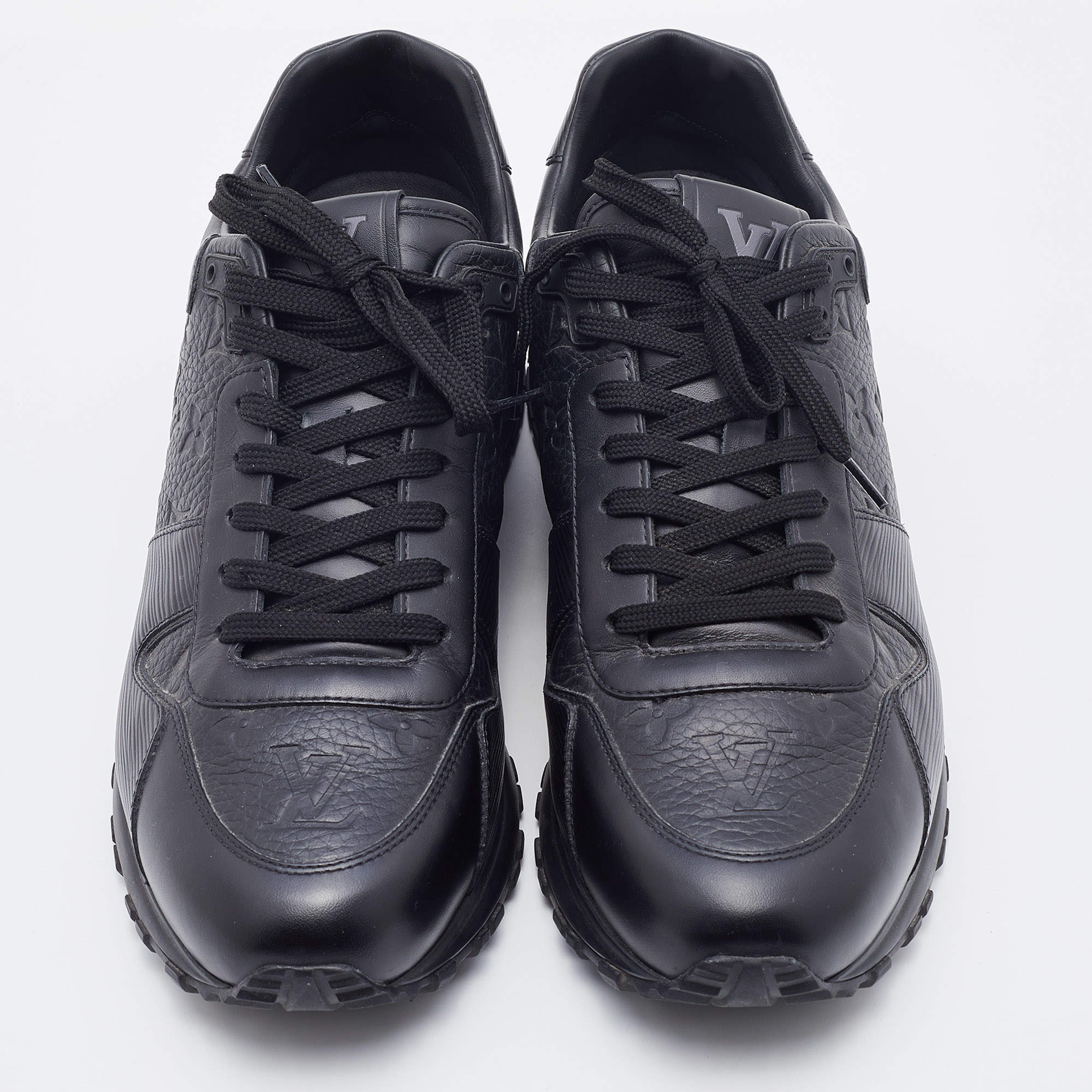 Run away leather low trainers Louis Vuitton Black size 48 EU in Leather -  28947102