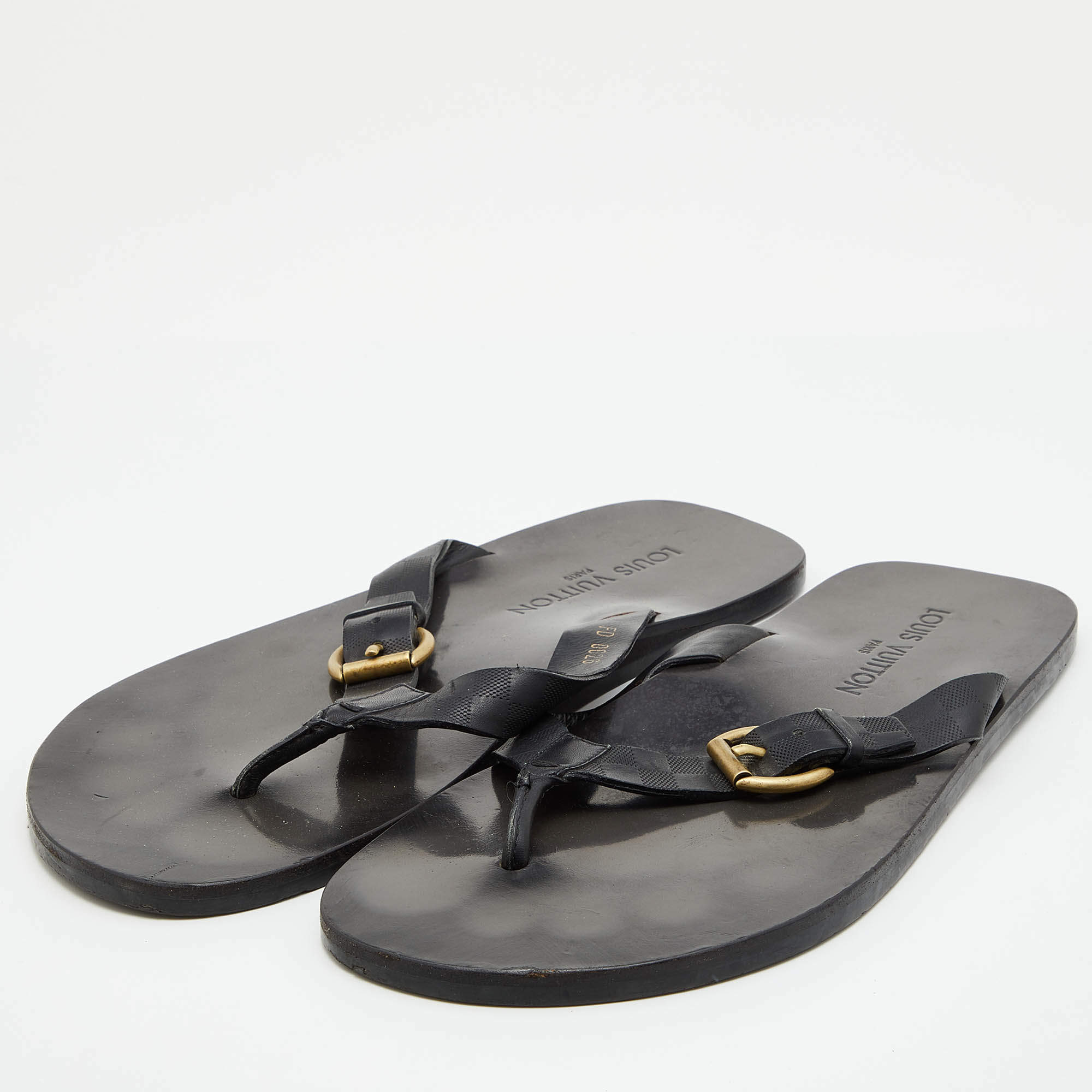 Louis Vuitton Black Canvas Flat Thong Sandals Size 9.5/40 - Yoogi's Closet