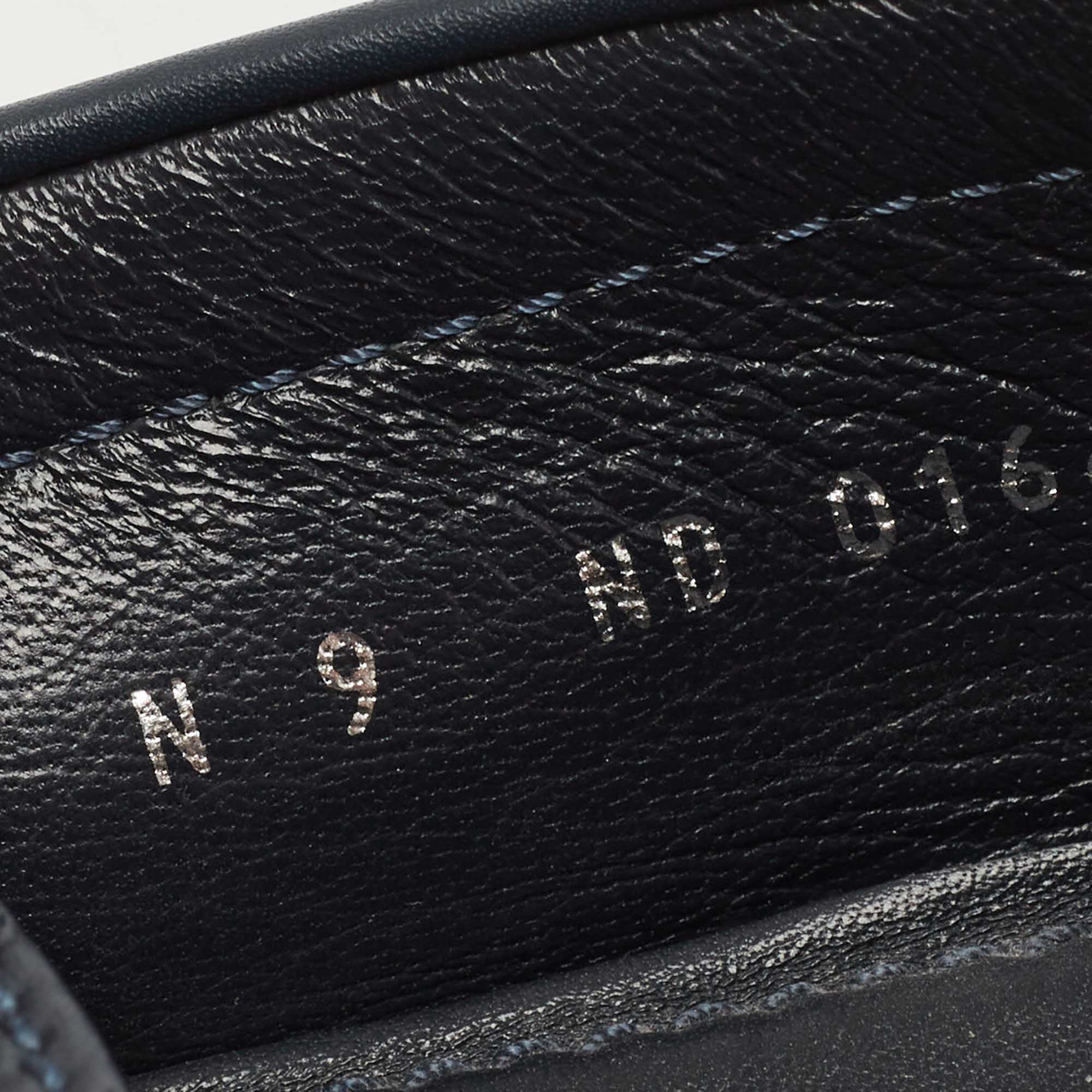 Louis Vuitton Hockenheim model moccasins in navy checkered leather, size  44, new condition! Navy blue ref.90172 - Joli Closet
