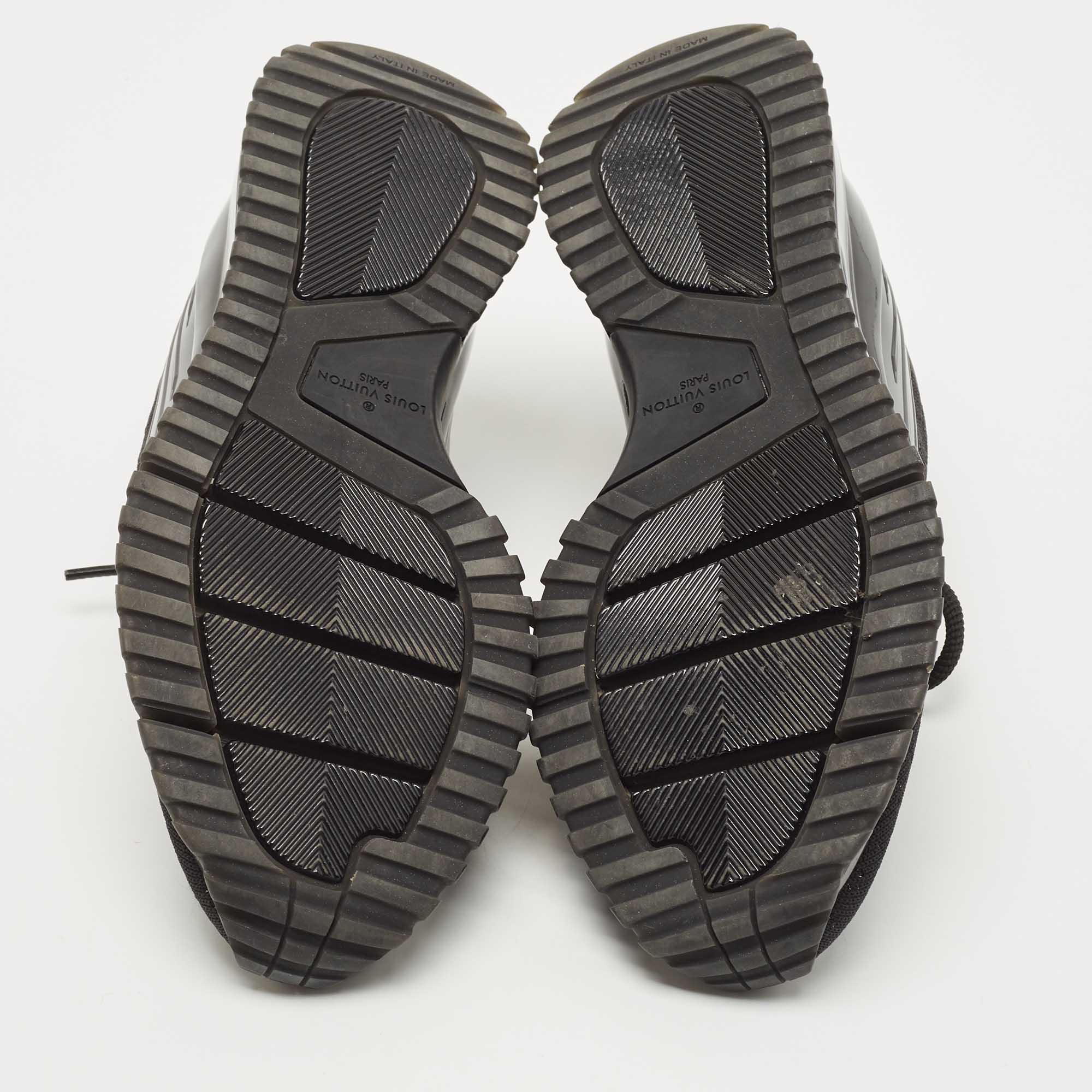 Louis Vuitton Unisex V.N.R (Vuitton New Runner) Sneaker Technical  Knit-Black - LULUX
