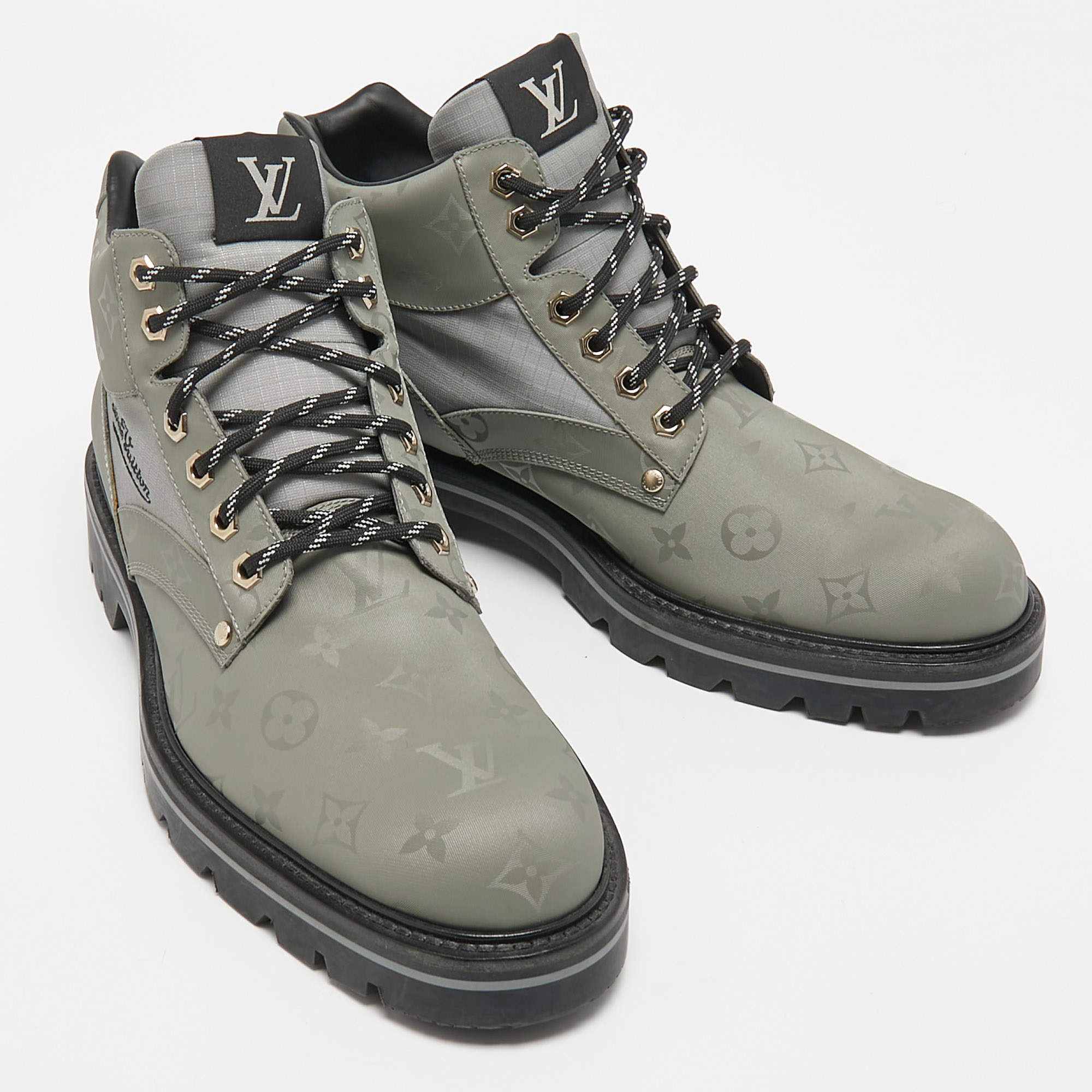 Louis Vuitton Green Canvas Lace Up Sneakers Size 44 at 1stDibs
