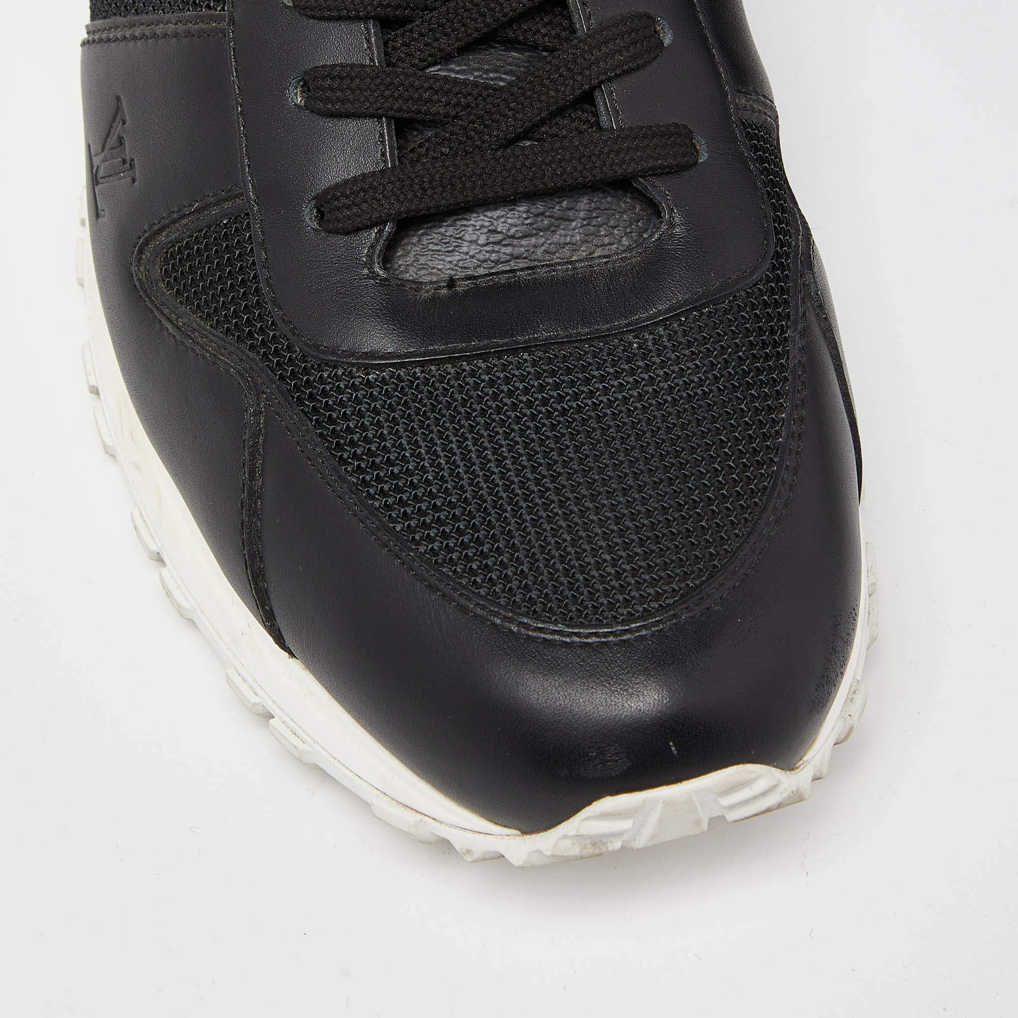 Louis Vuitton Run away Black Leather ref.1011063 - Joli Closet