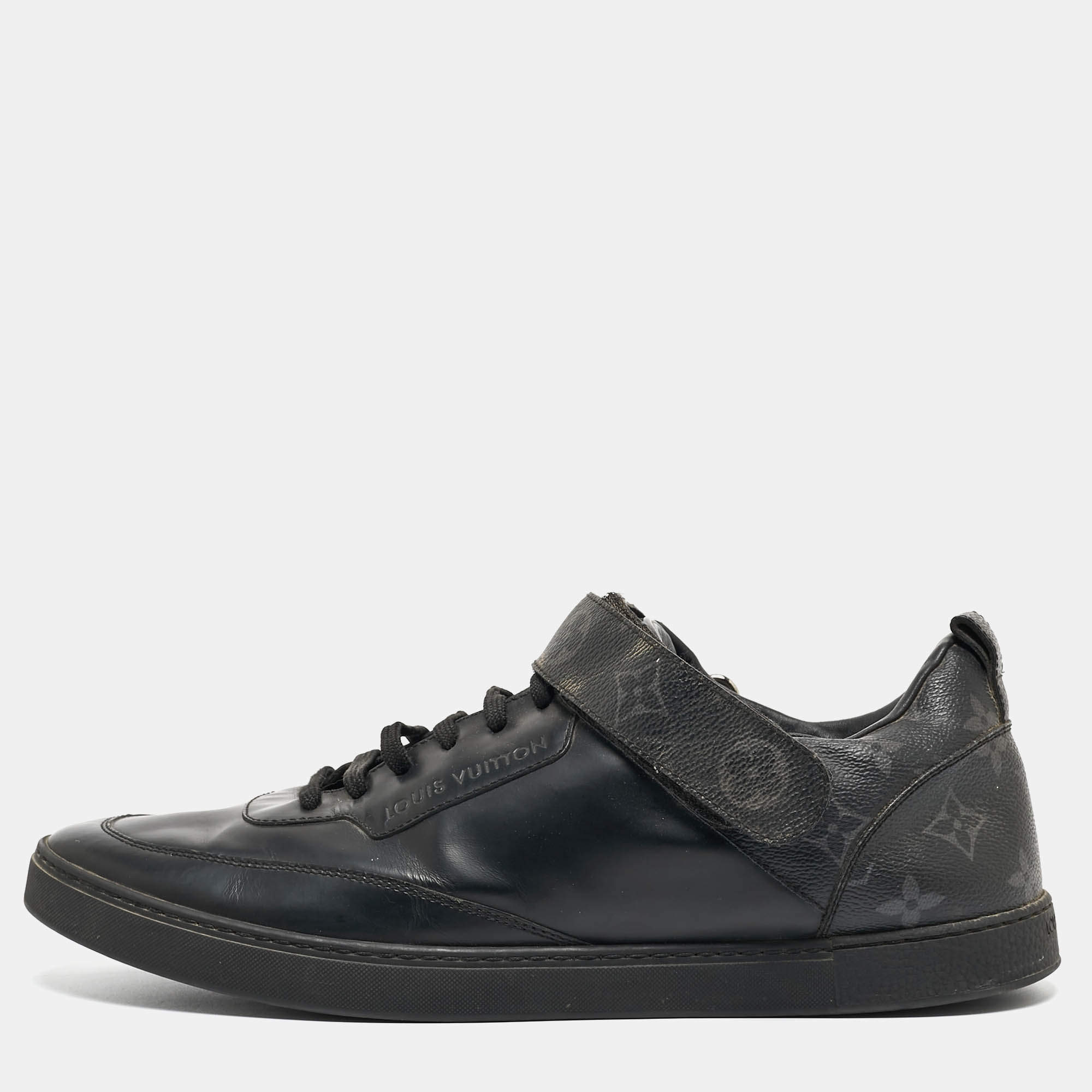 مملوكة مسبقًا Louis Vuitton Black Leather and Monogram Canvas Passenger Sneakers Size 42.5