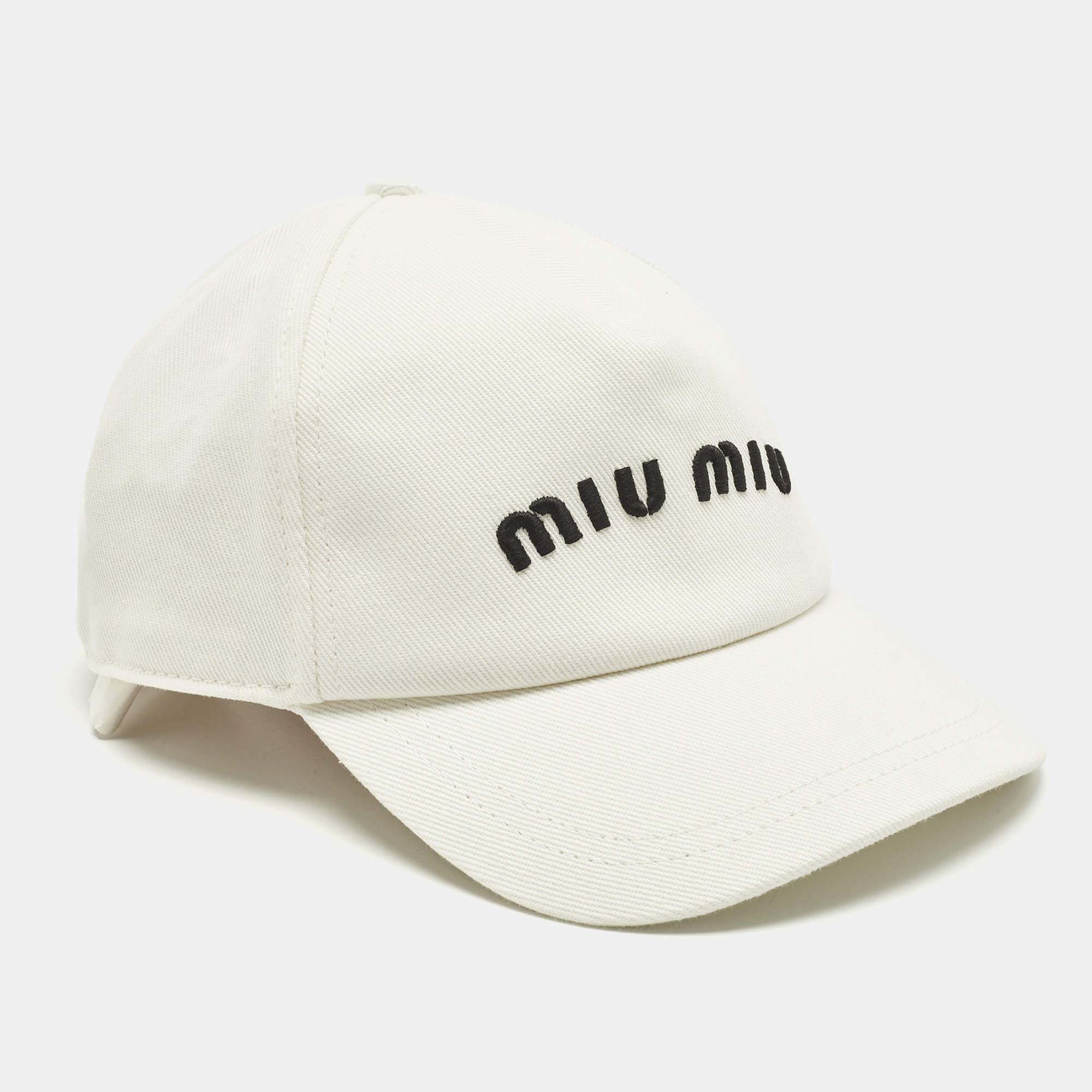 Pre Owned Miu Miu White Logo Embroidered Cotton Baseball Cap M