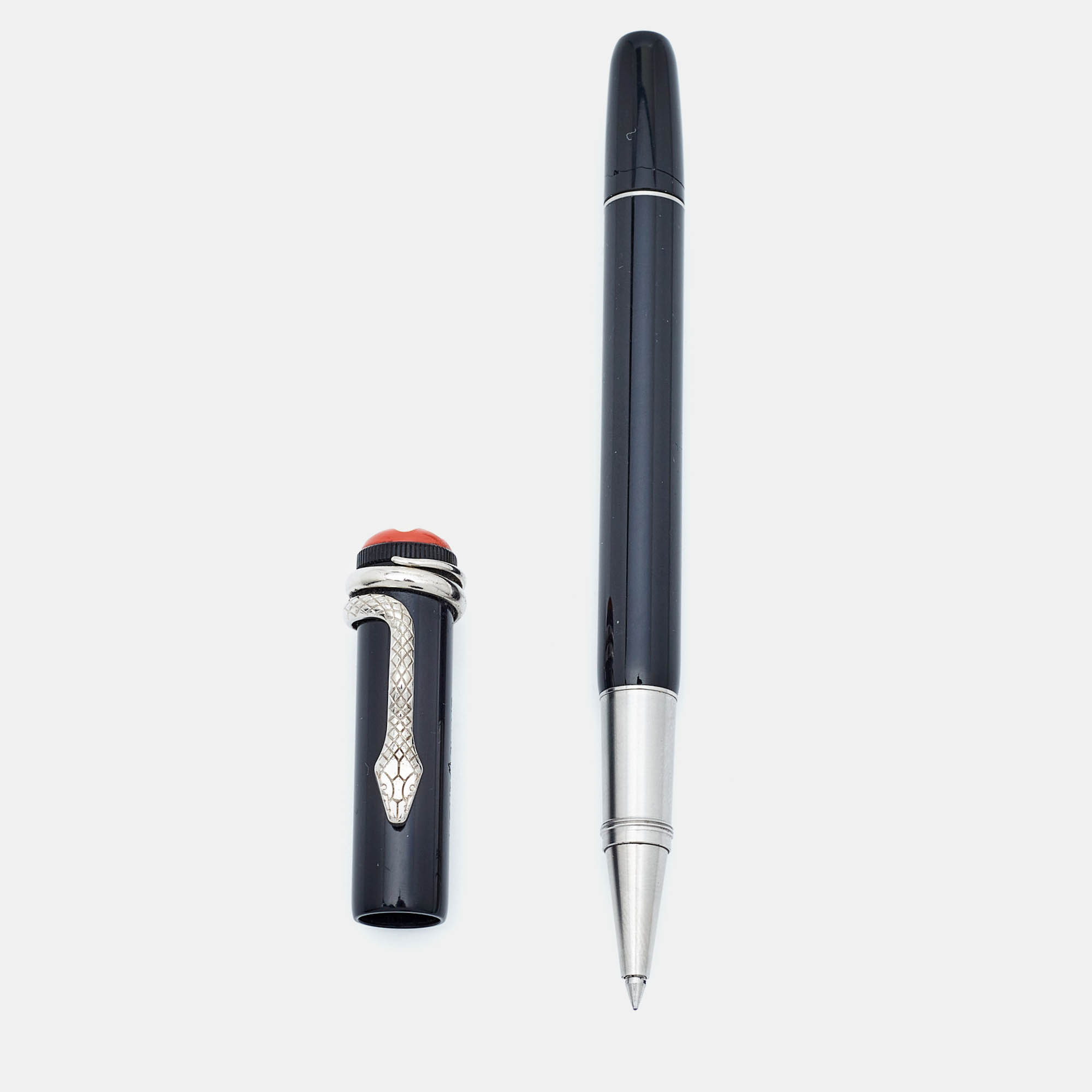 Pre Owned Montblanc Heritage Collection Rouge et Noir Resin Silver Tone Special Edition Rollerball Pen