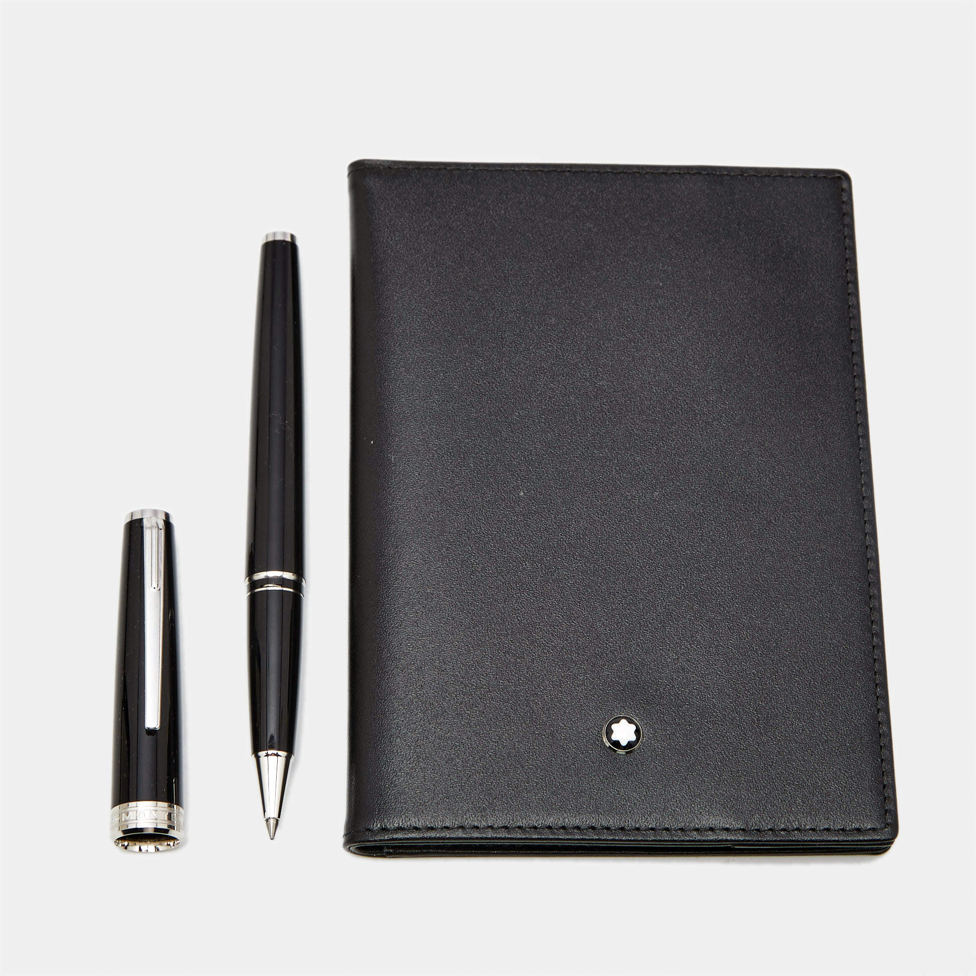 Pre Owned Montblanc Resin Leather Silver Tone Passport Cover and Pen Set