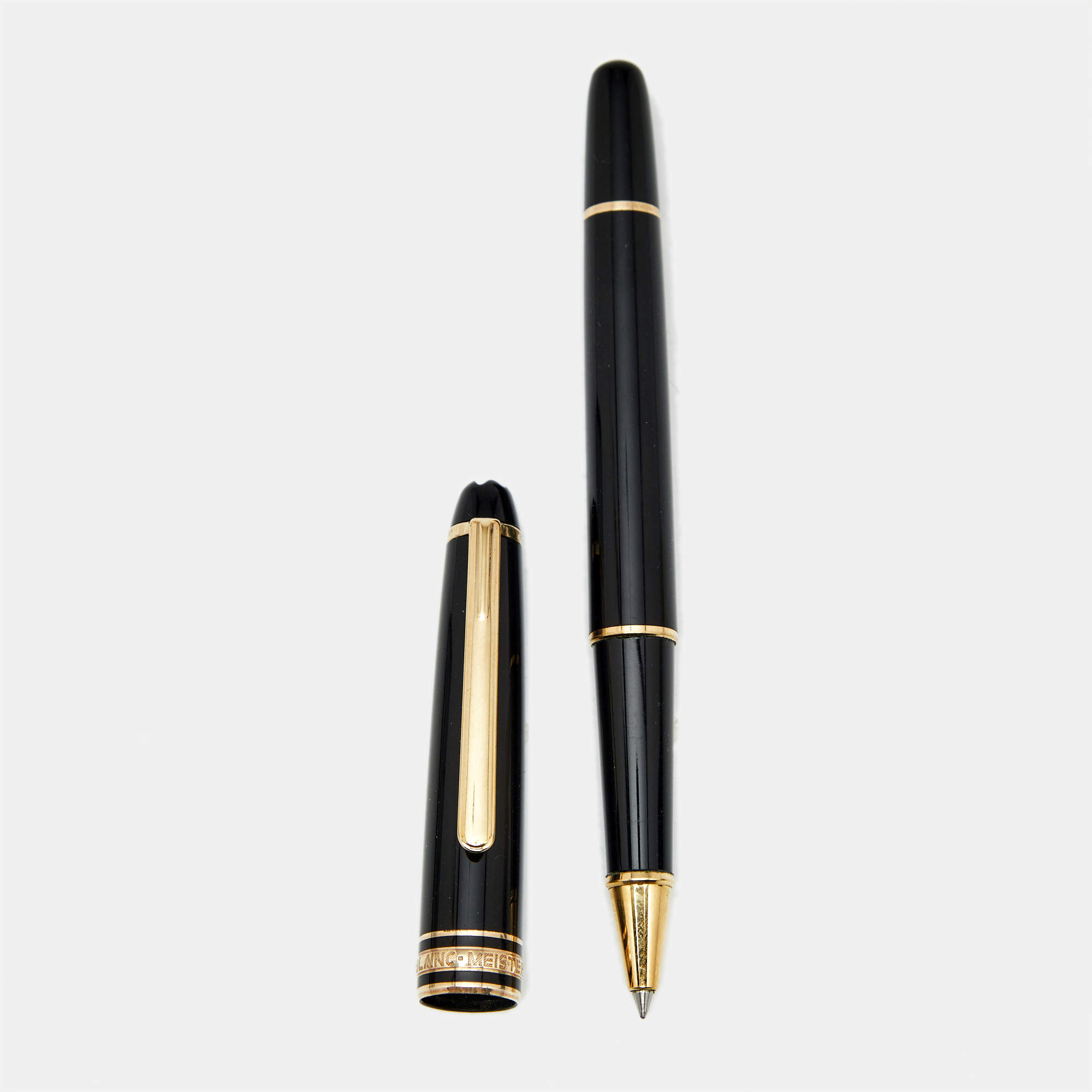 Pre Owned Montblanc Meisterstück Resin Gold Tone Rollerball Pen