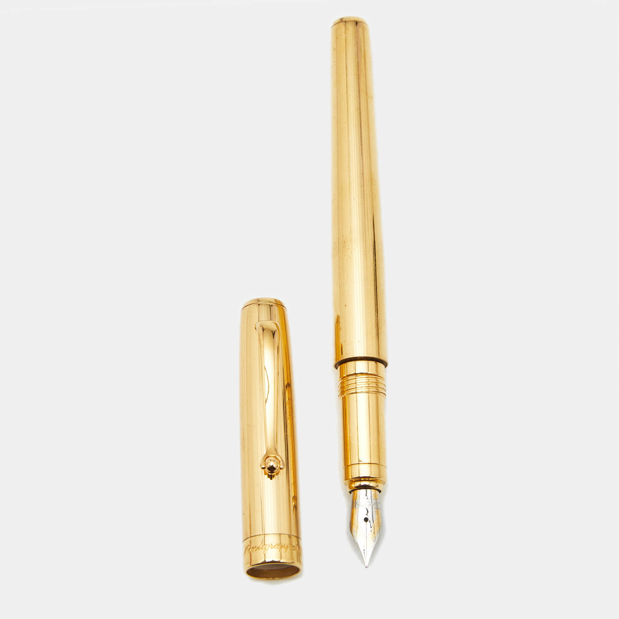 Pre Owned Montegrappa Lacquer Gold Tone Fountain Pen