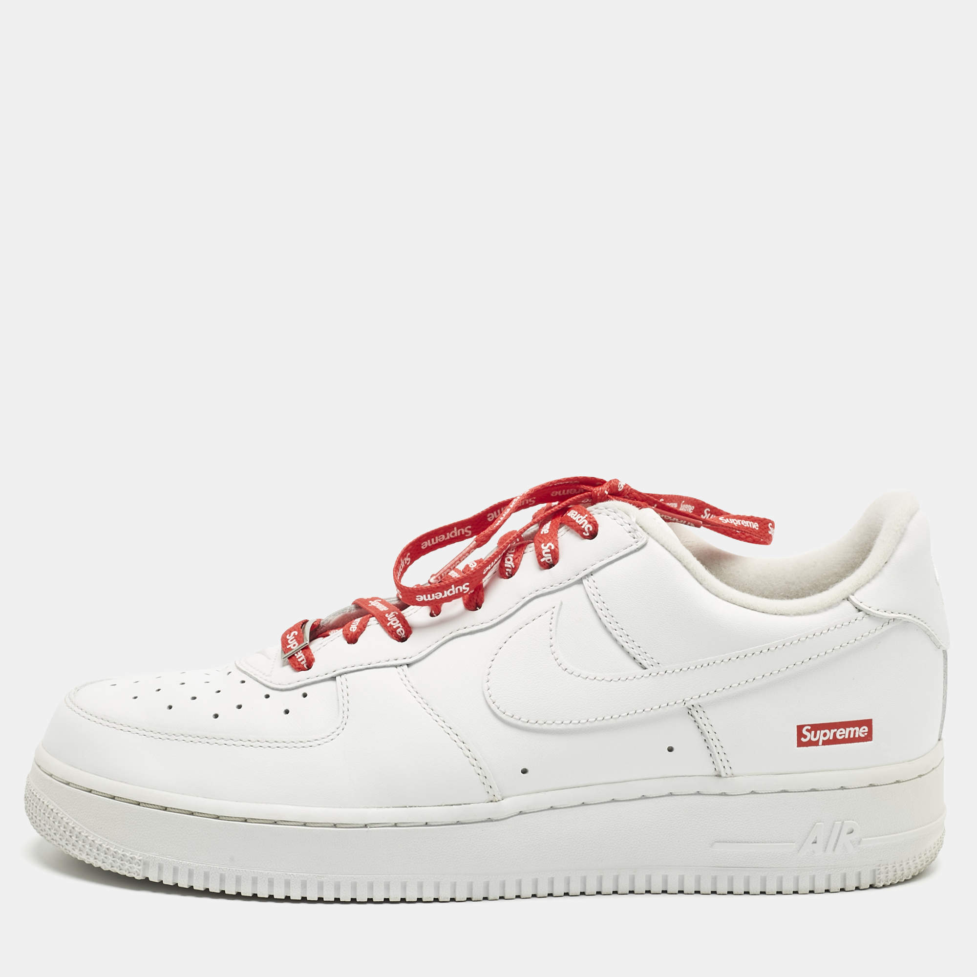 مملوكة مسبقًا Nike x Supreme White Leather Air Force 1 Low Sneakers Size 45
