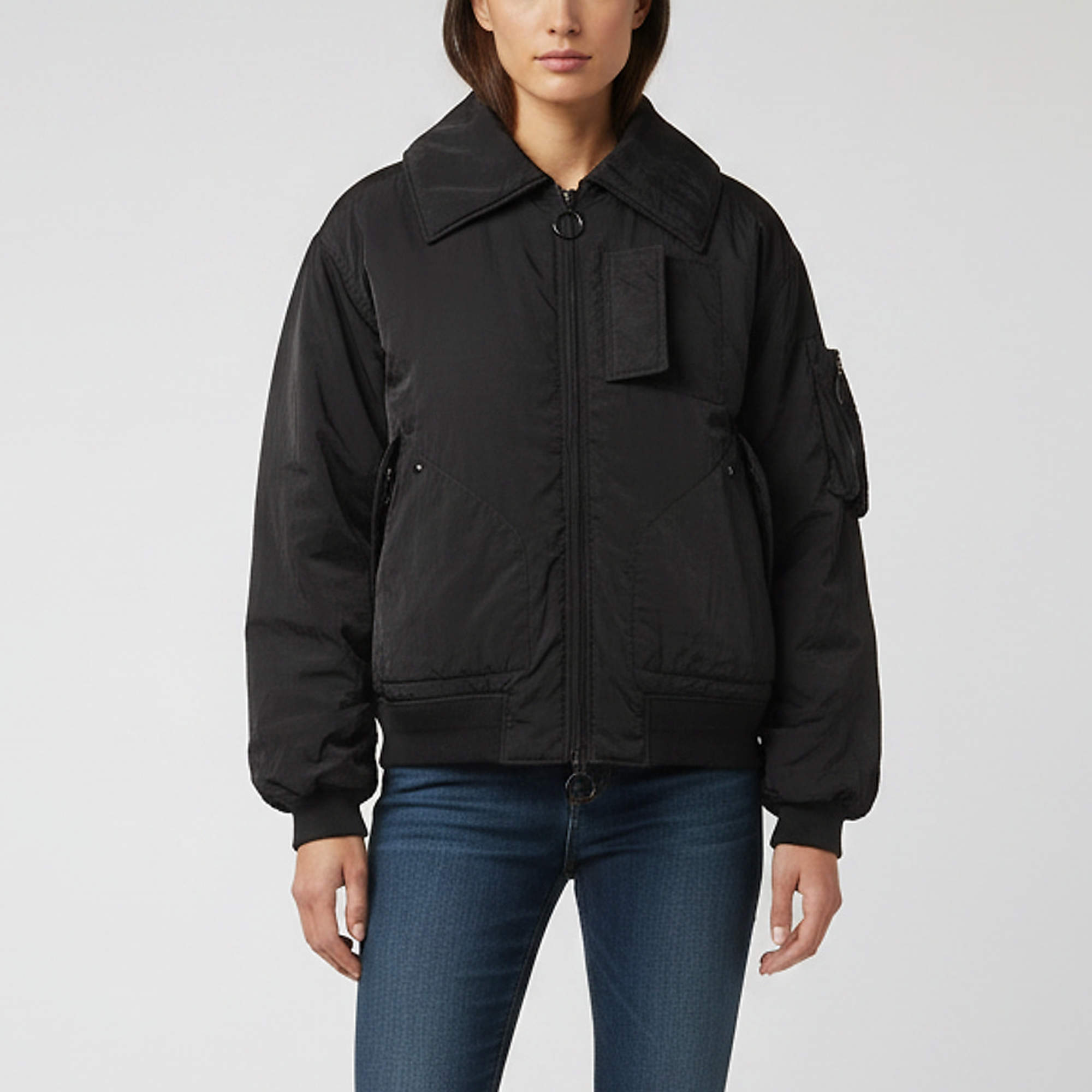 مملوكة مسبقًا Off-White Black Arrow Graphic Nylon Bomber Jacket M