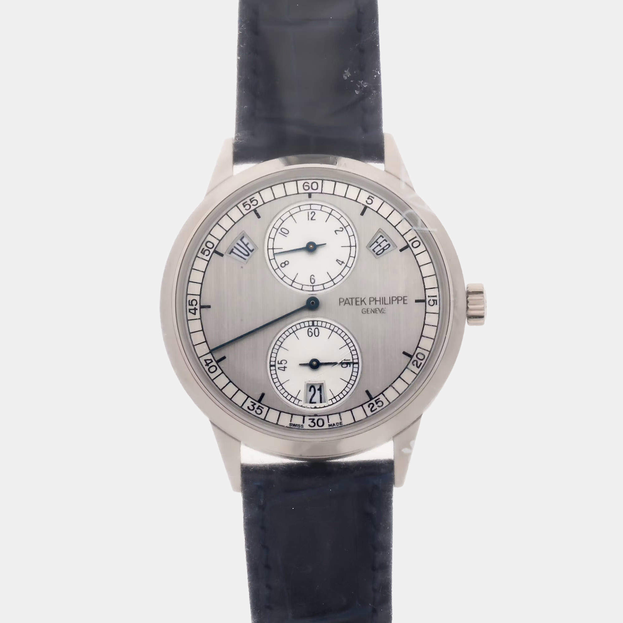 Pre Owned Patek Philippe Complications Annual Calendar Regulator 5235G-001 Silver 18K White Gold Automatic Men's Wristwatch 40mm