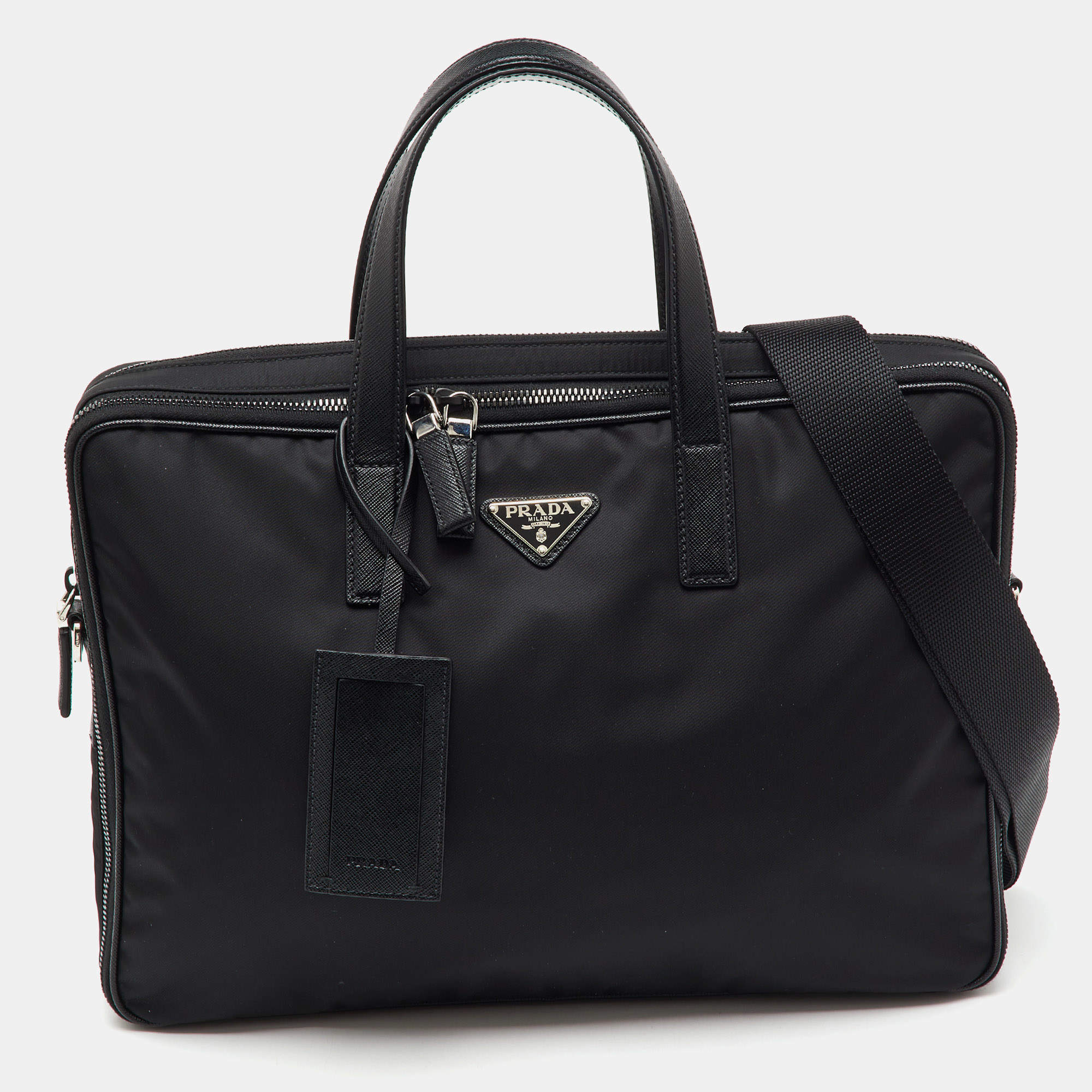 مملوكة مسبقًا حقيبة مستندات برادا نايلون معاد تدويره وجلد سافيانو أسود