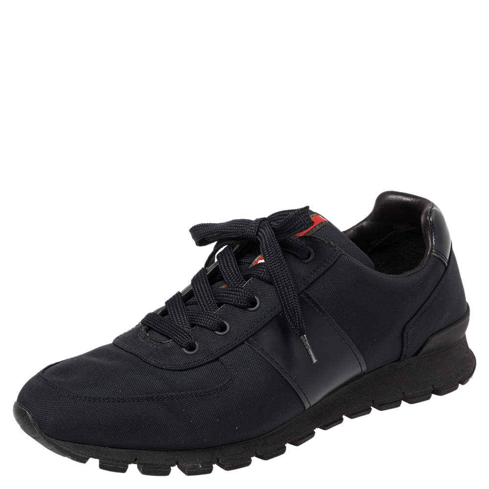 Pre Owned حذاء رياضي برادا جلد وكانفاس أزرق داكن برباط مقاس 41.5