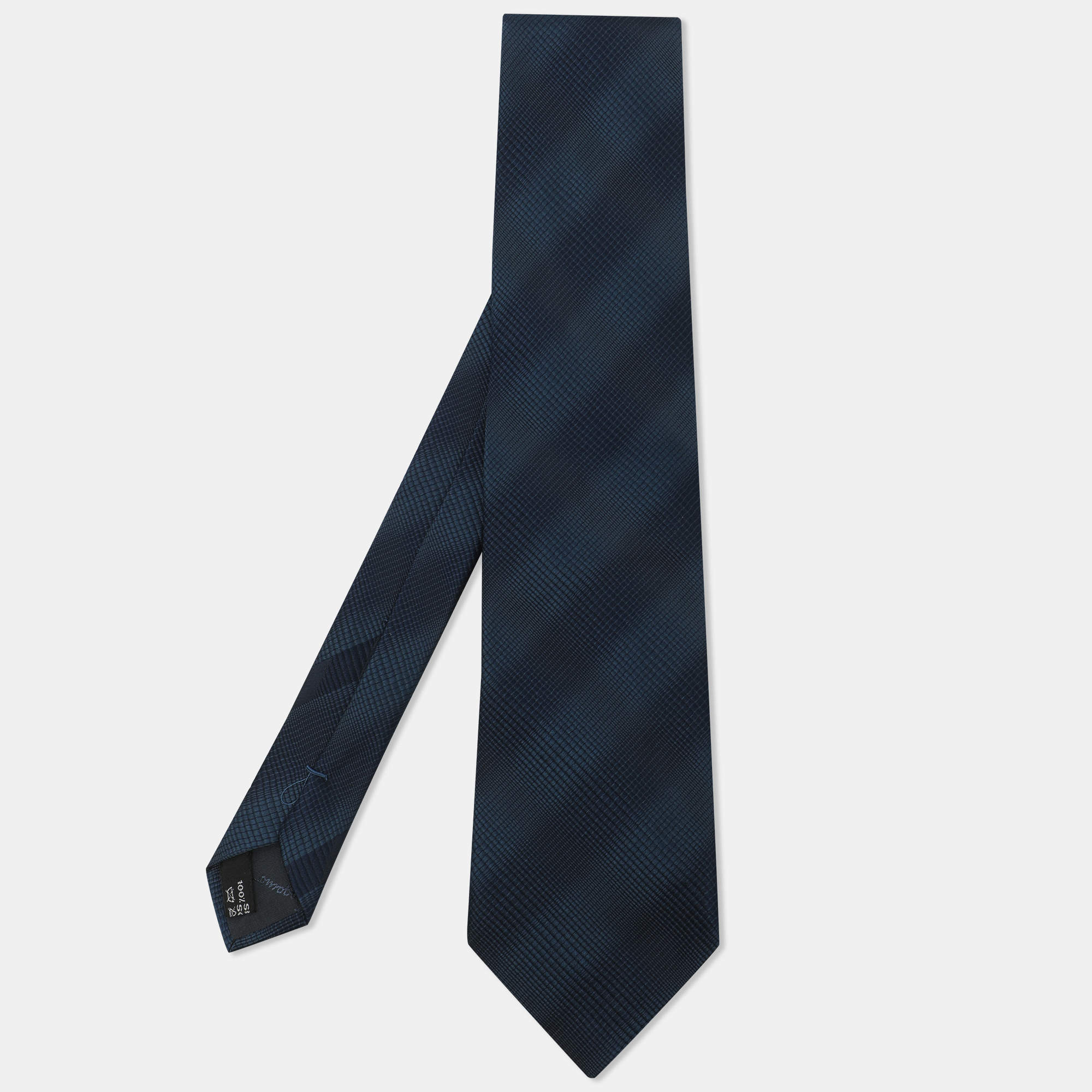 مملوكة مسبقًا Salvatore Ferragamo Blue Check Printed Silk Neck Tie