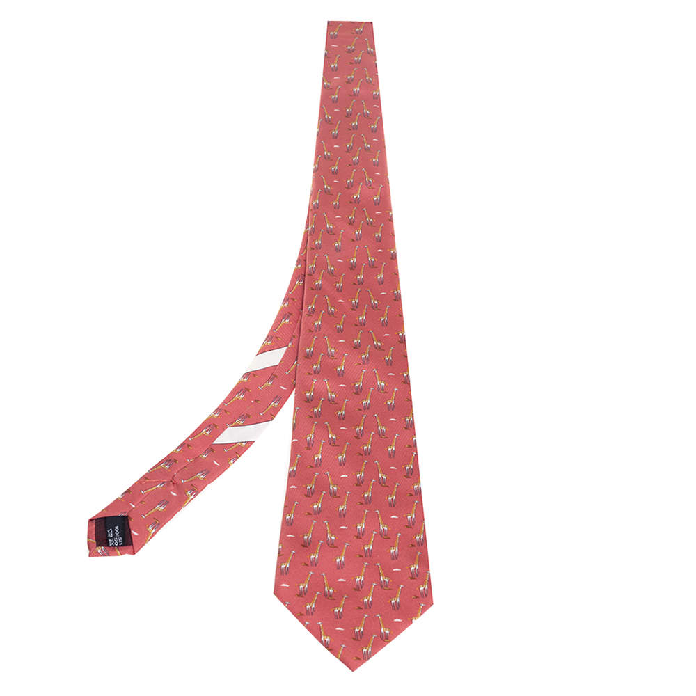 ربطة عنق سالفاتوري فيراغامو حرير مطبوع زرافة وردي سالمون