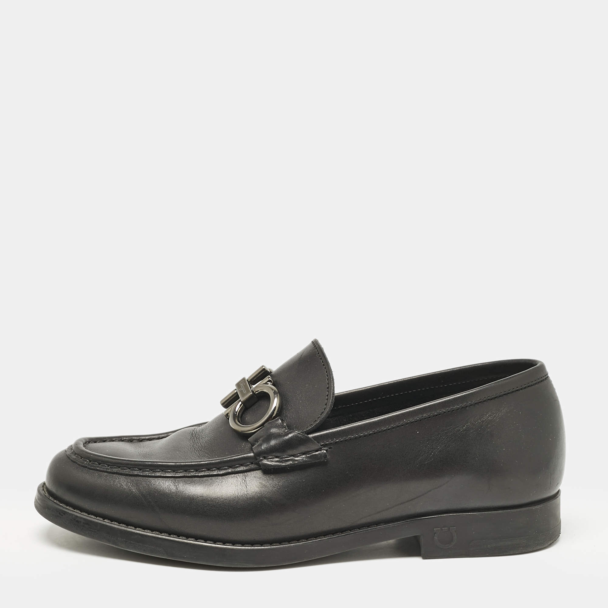مملوكة مسبقًا Salvatore Ferragamo Black Leather Double Gancio Loafers Size 39.5
