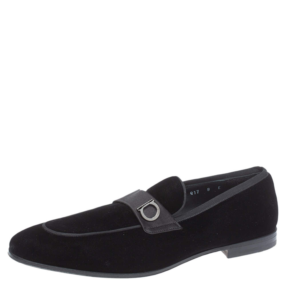 مملوكة مسبقًا حذاء لوفرز سالفاتورى فيراغامو أندريا  قطيفة أسود مقاس 42 