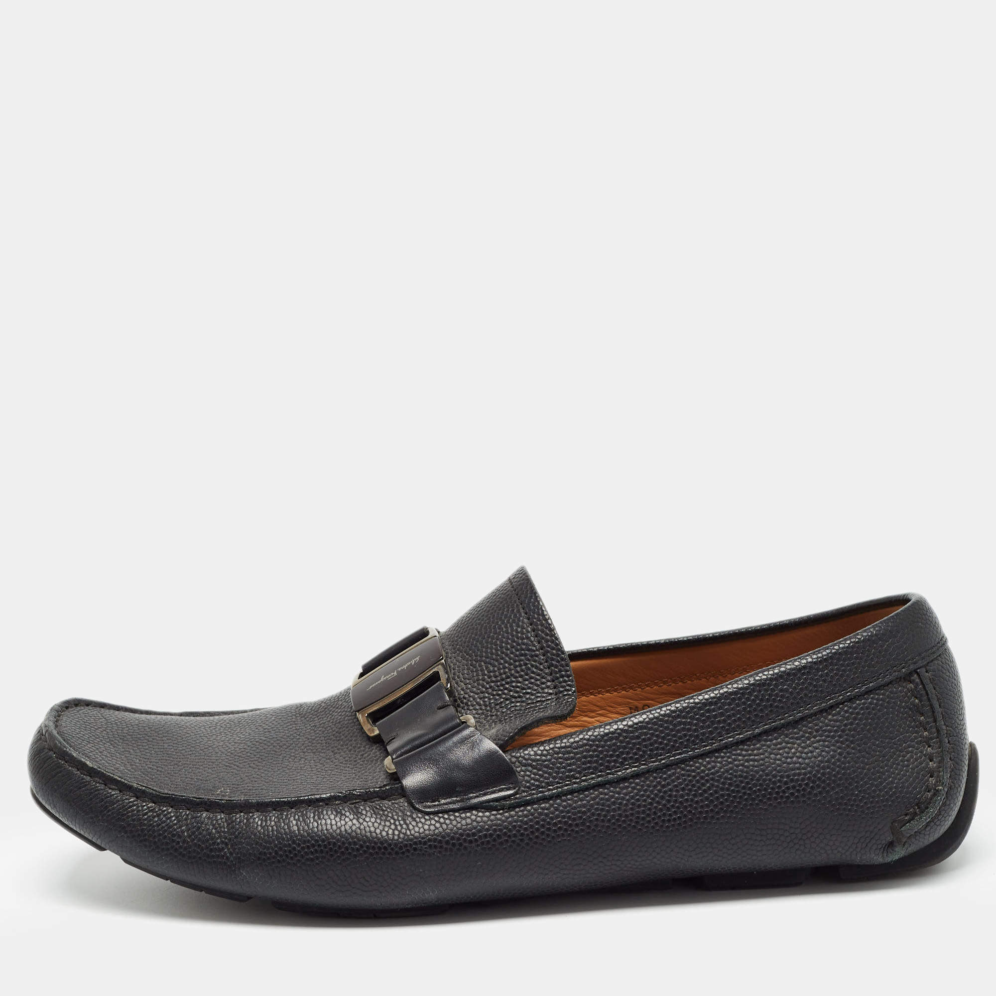 مملوكة مسبقًا Salvatore Ferragamo Black Leather Driver Loafers Size 44